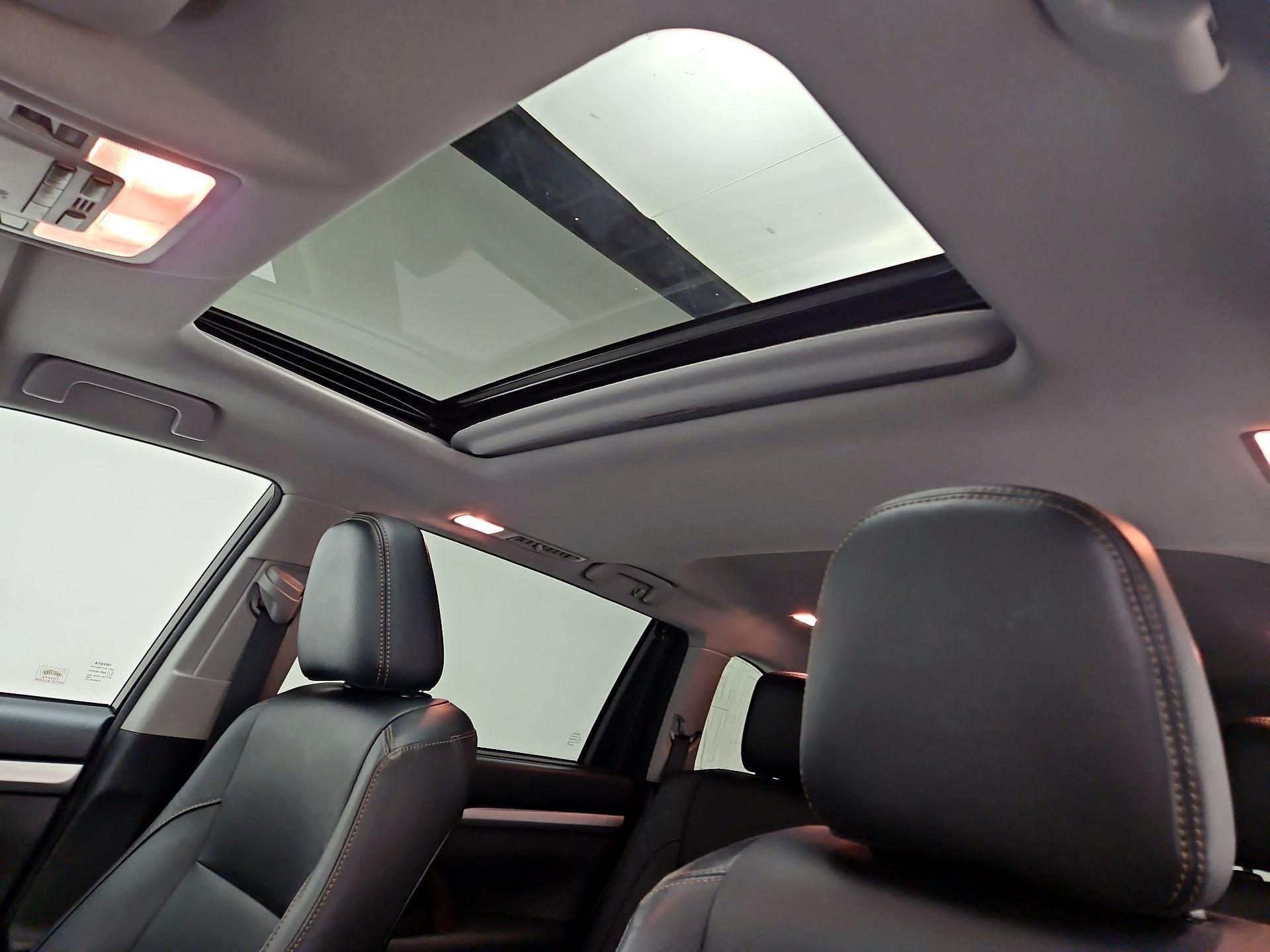 Thumbnail: 2018 Toyota Highlander - 20