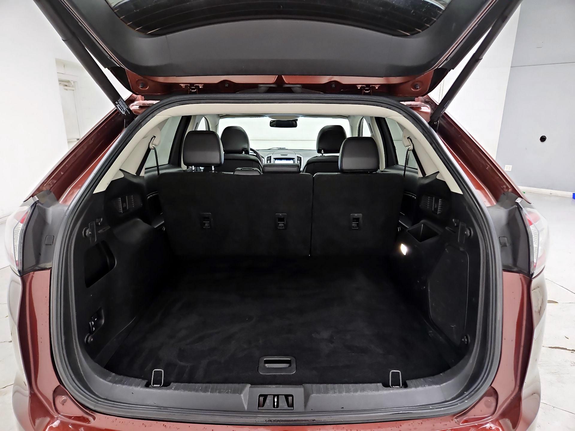 Thumbnail: 2016 Ford Edge - 20