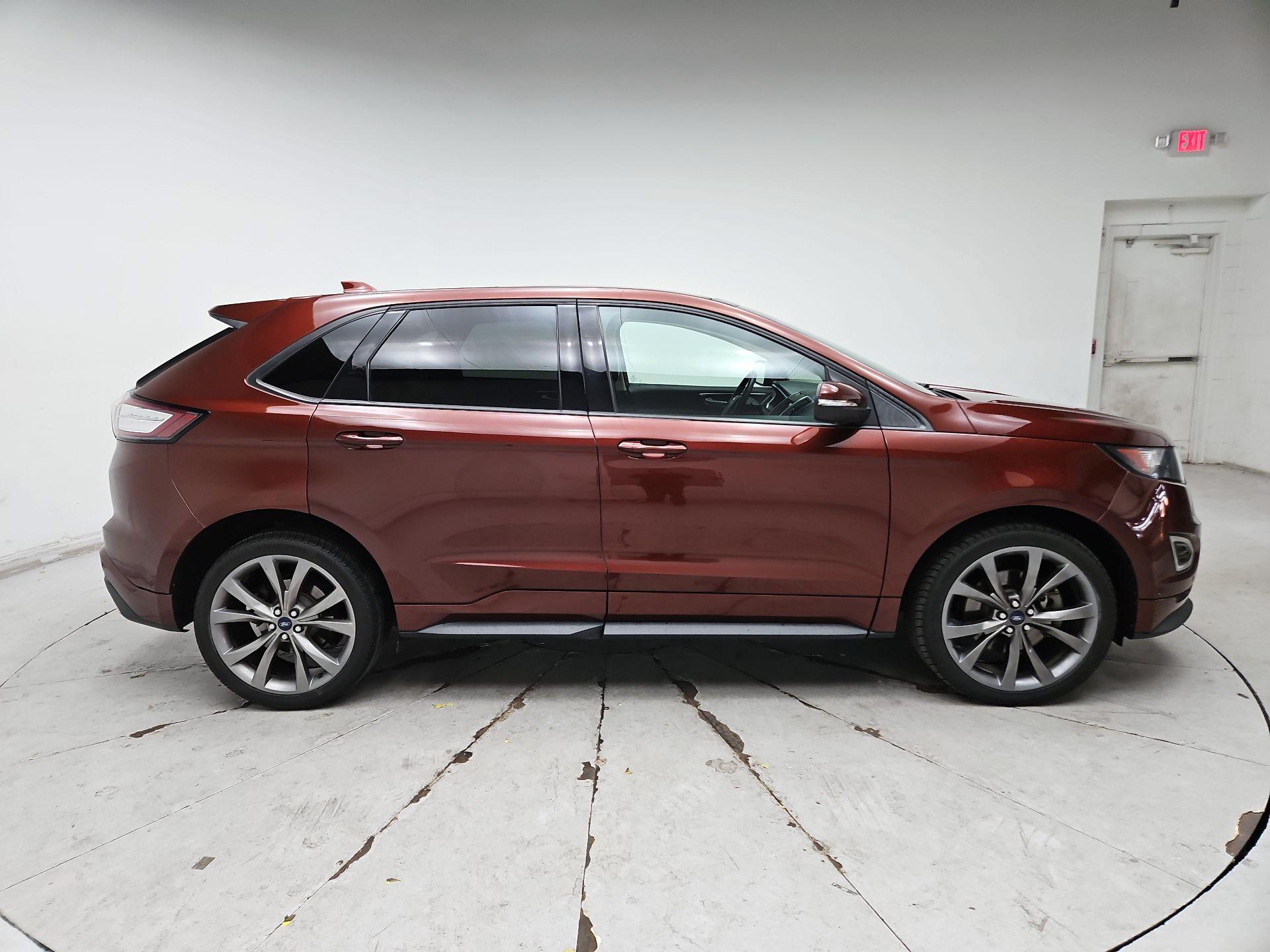 Thumbnail: 2016 Ford Edge - 4