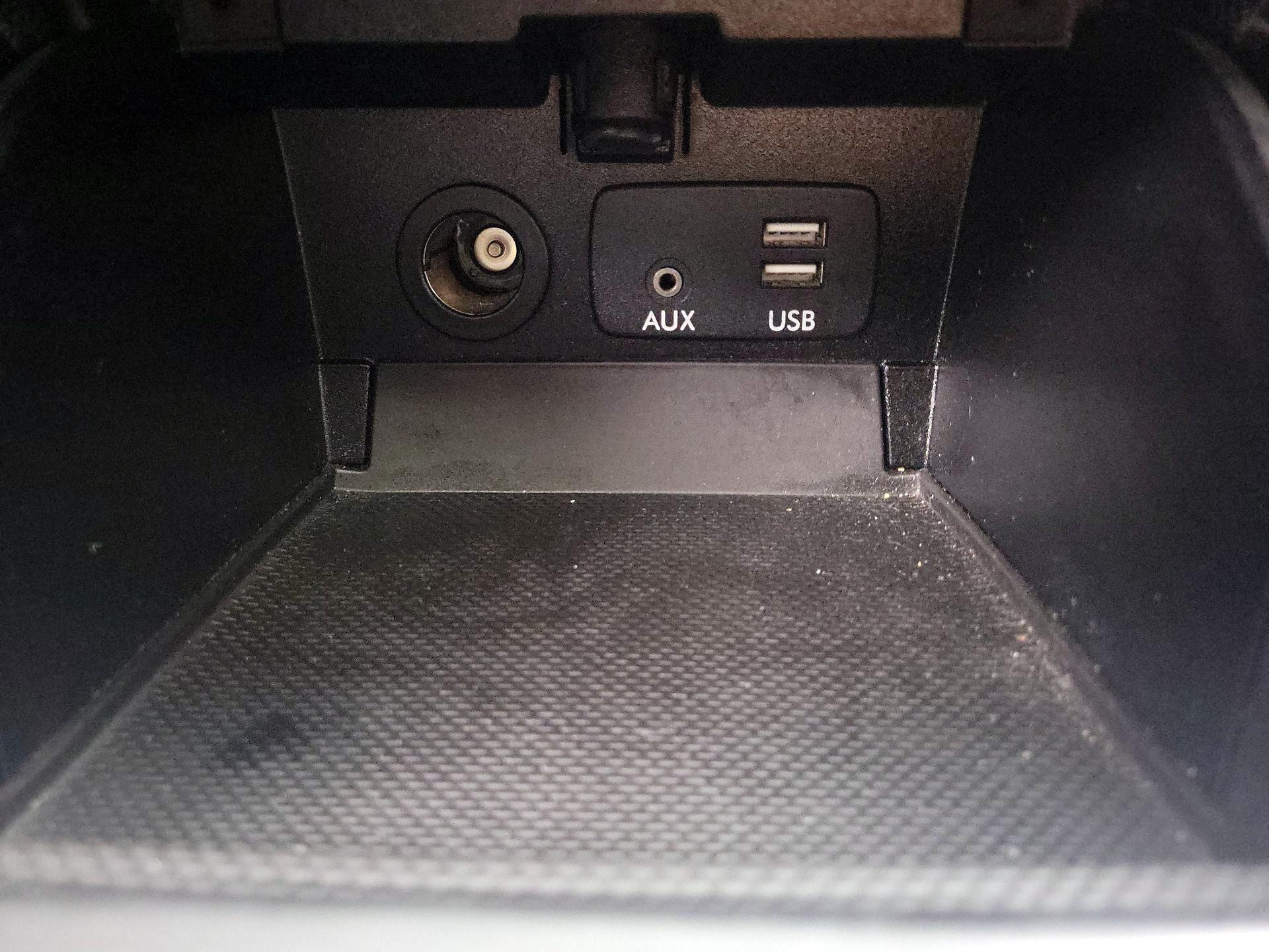 Thumbnail: 2015 Subaru Legacy - 19