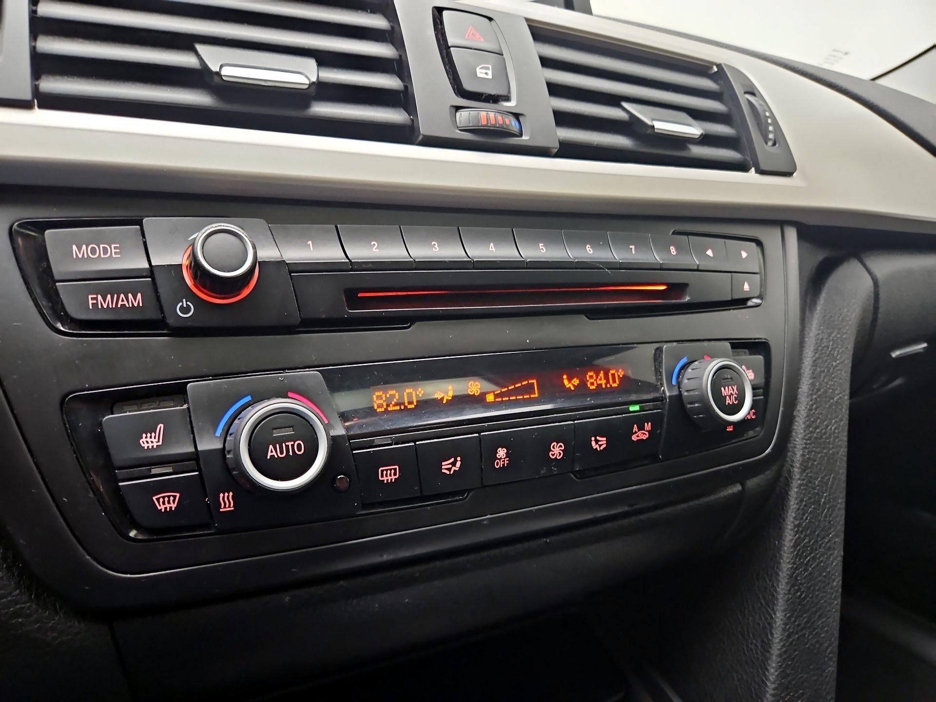 Thumbnail: 2015 BMW 3 Series - 15