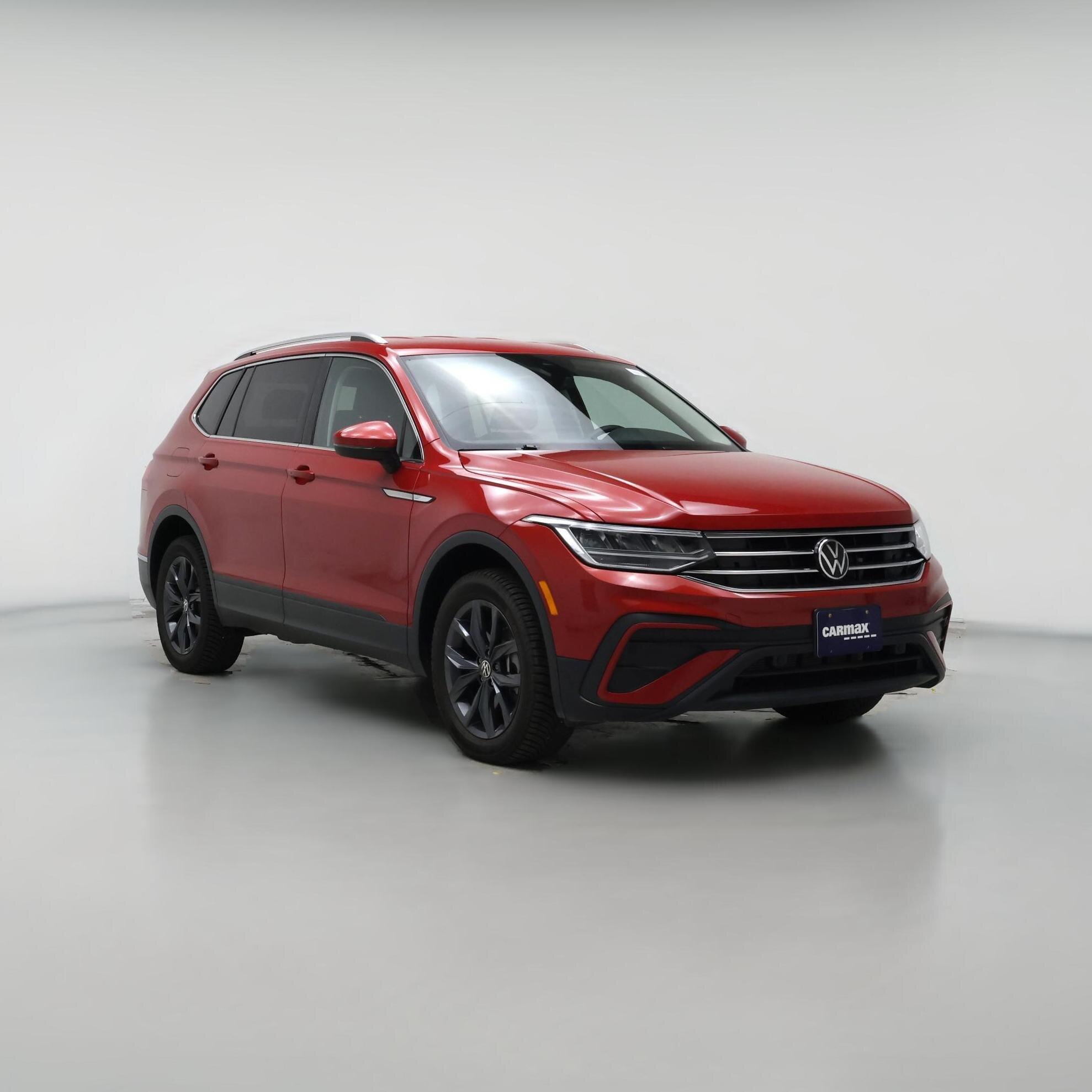 Thumbnail: 2023 Volkswagen Tiguan - 1