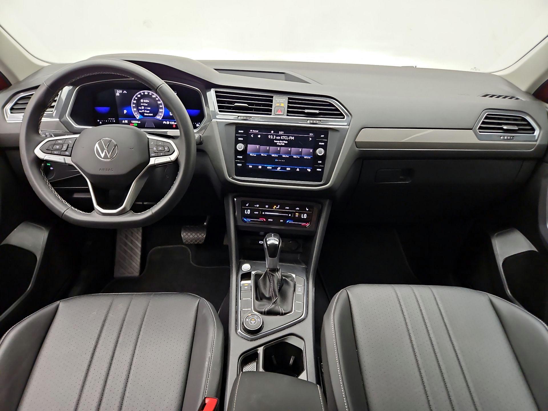 Thumbnail: 2023 Volkswagen Tiguan - 9