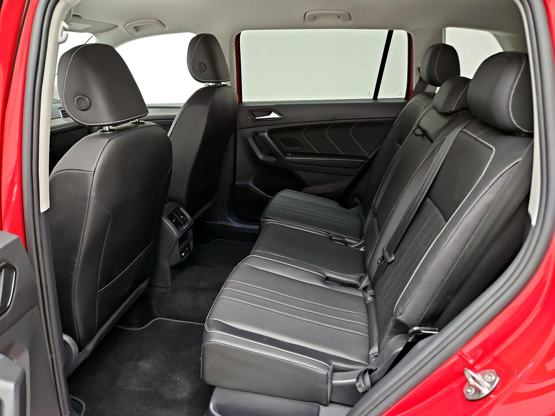 Thumbnail: 2023 Volkswagen Tiguan - 19