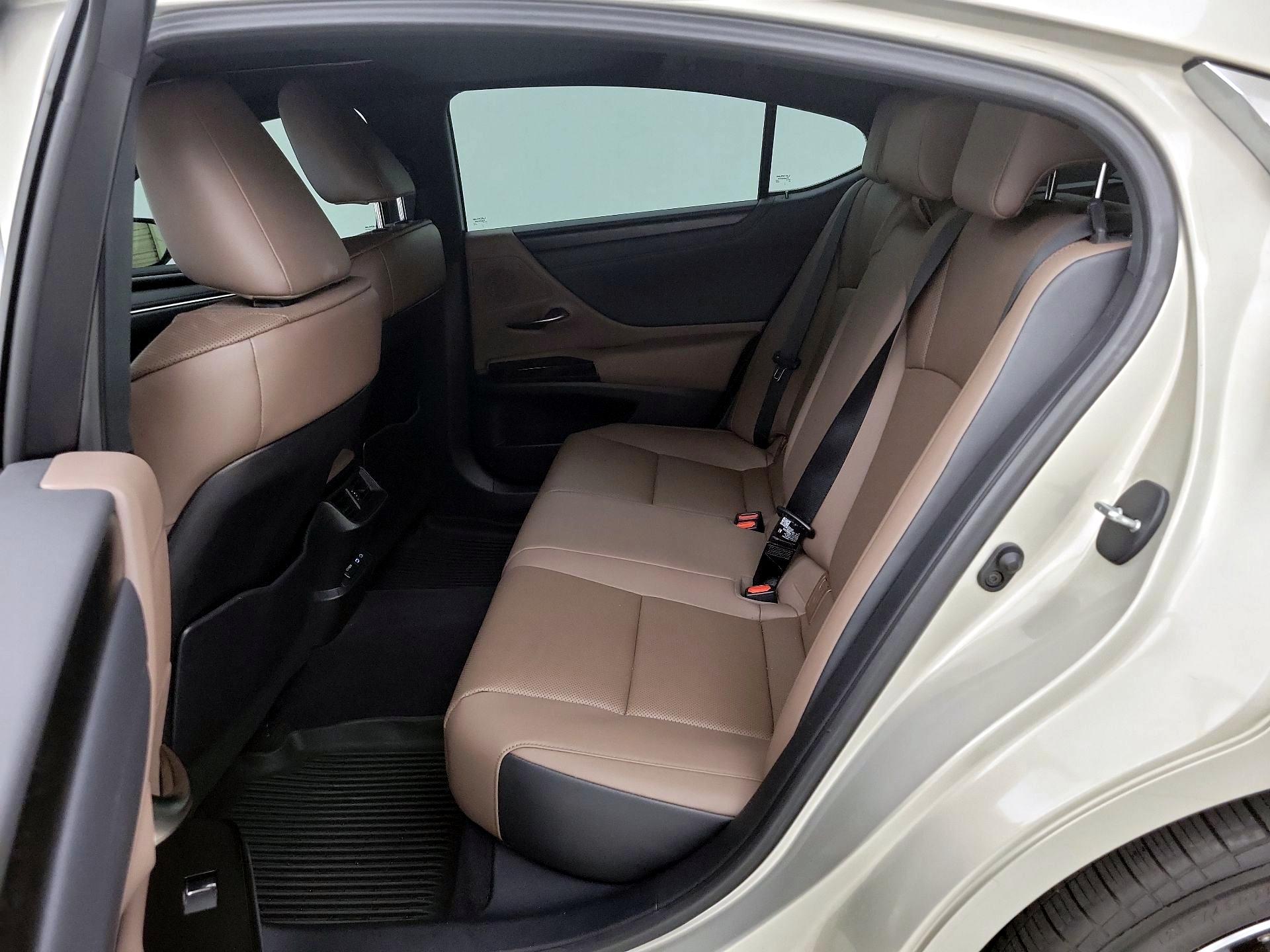 Thumbnail: 2024 Lexus ES - 20