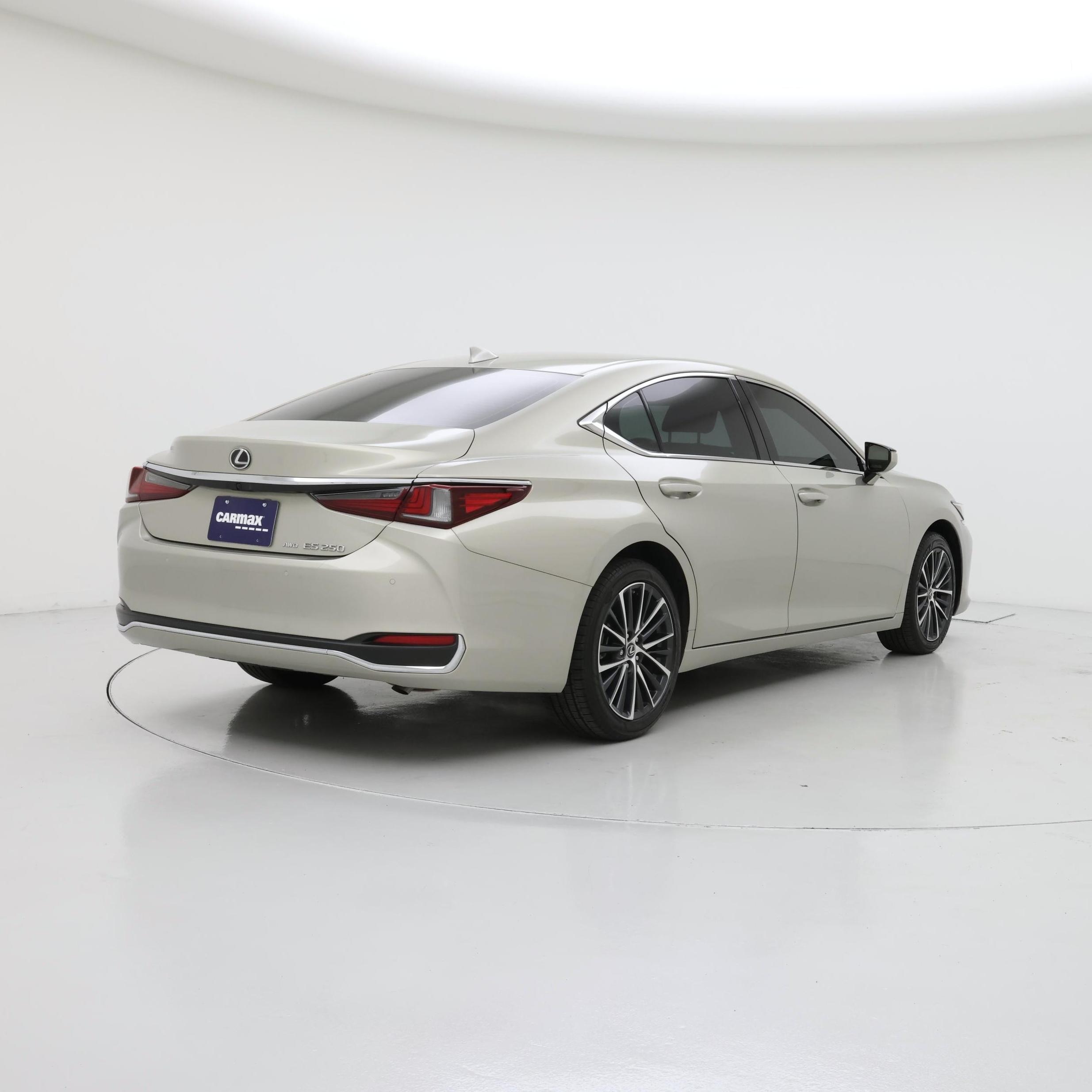 Thumbnail: 2024 Lexus ES - 8