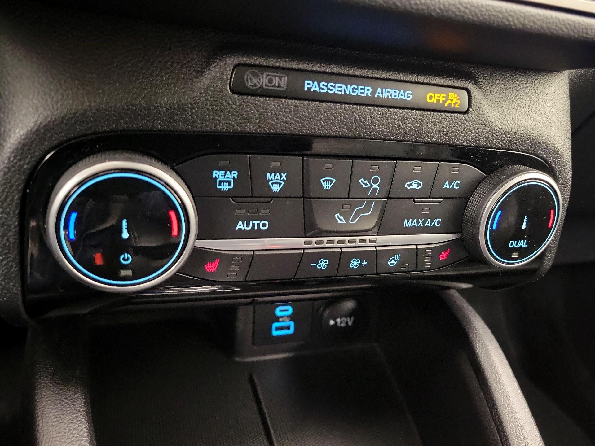 Thumbnail: 2022 Ford Escape - 16