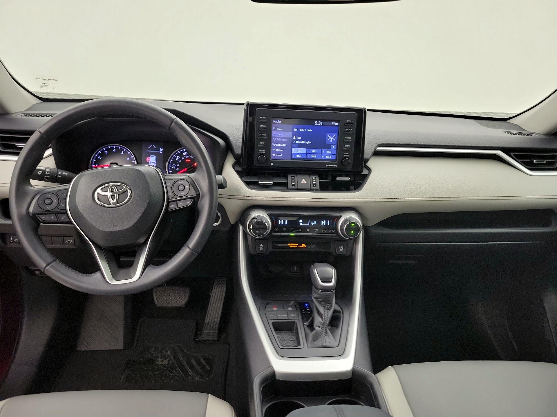 Thumbnail: 2021 Toyota RAV4 - 9