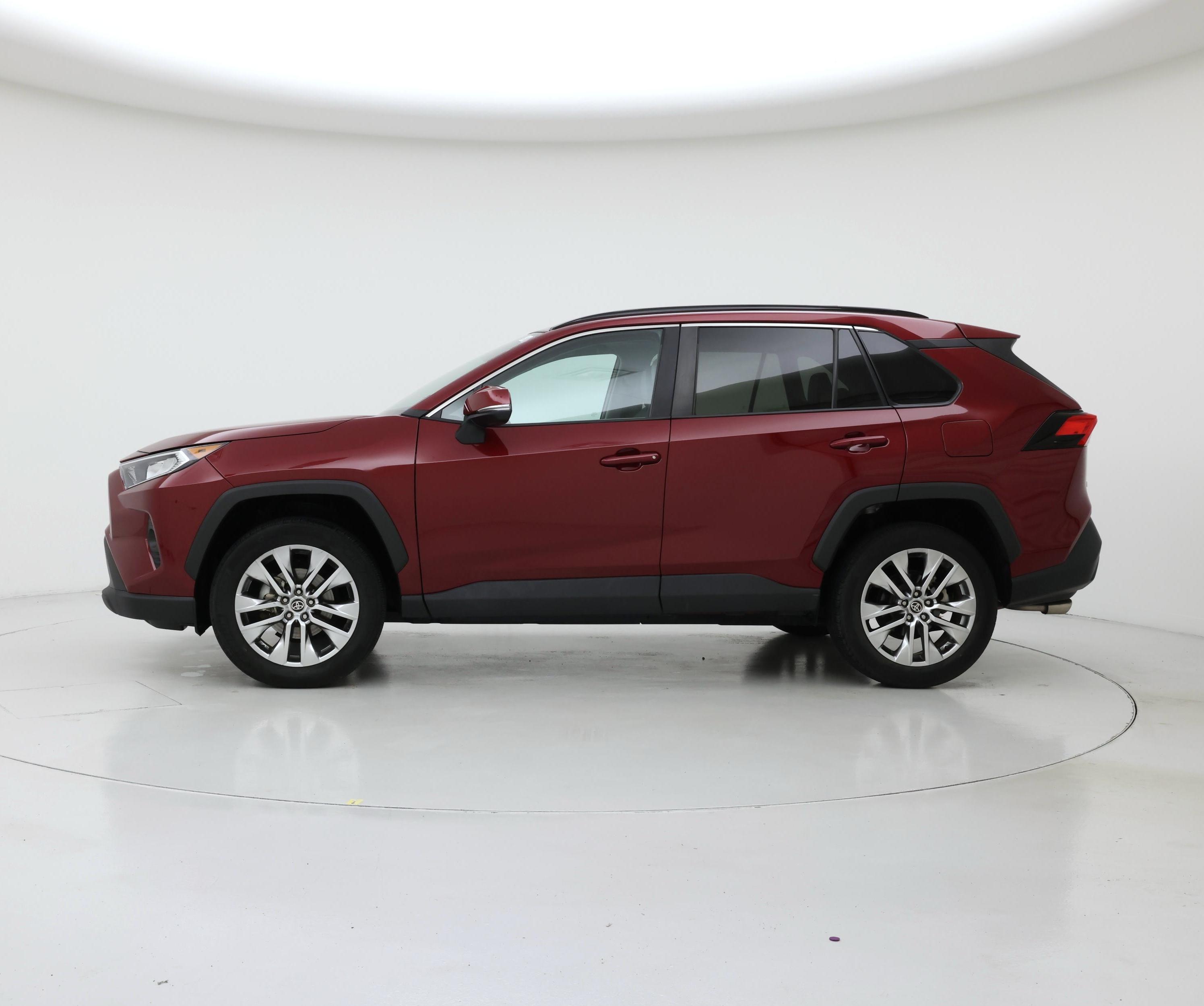 Thumbnail: 2021 Toyota RAV4 - 3