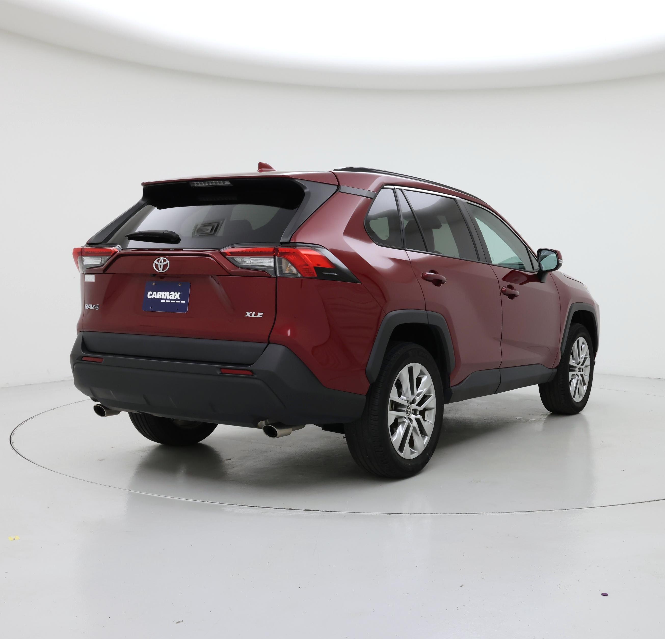 Thumbnail: 2021 Toyota RAV4 - 8