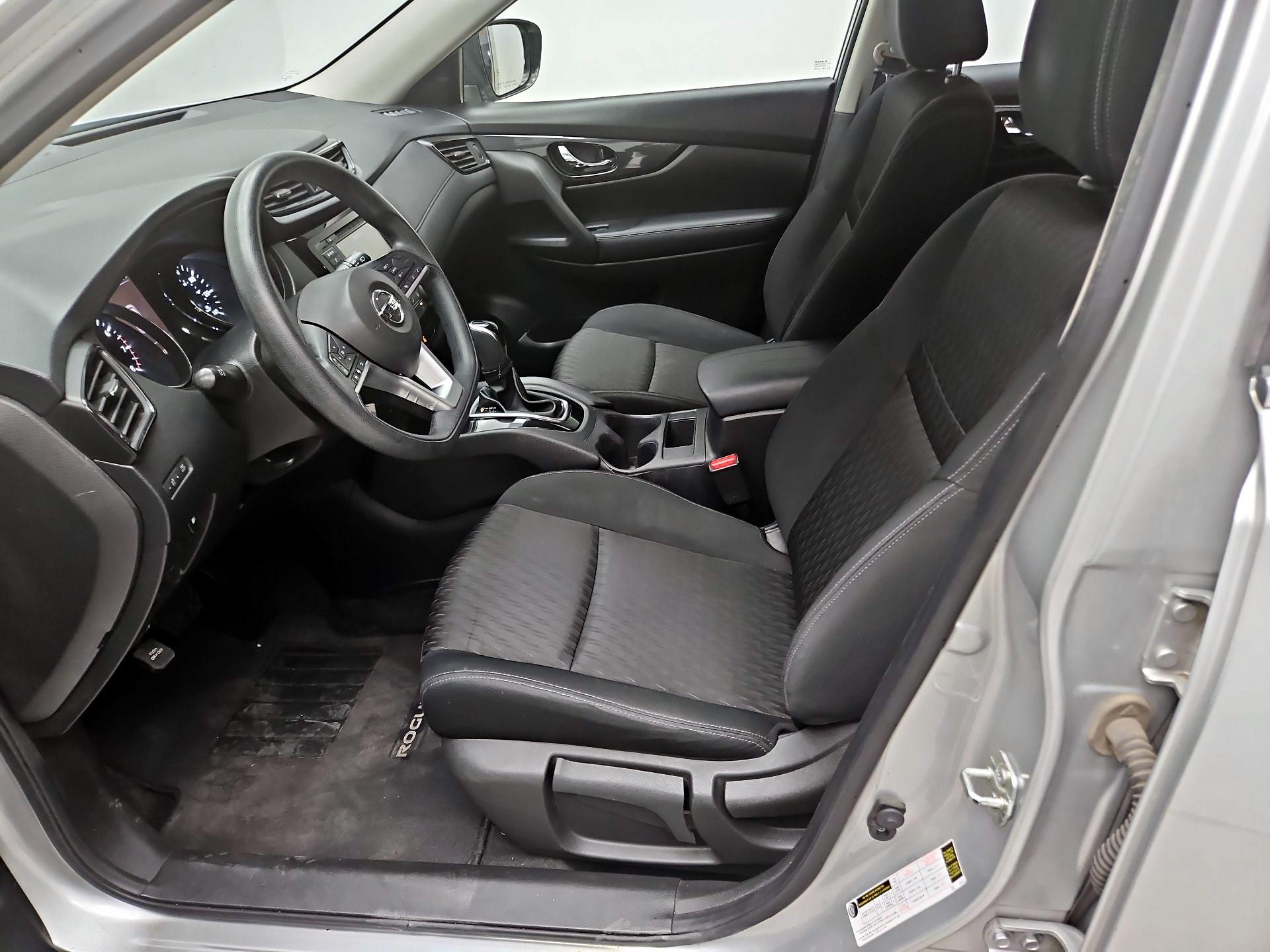 Thumbnail: 2018 Nissan Rogue - 9