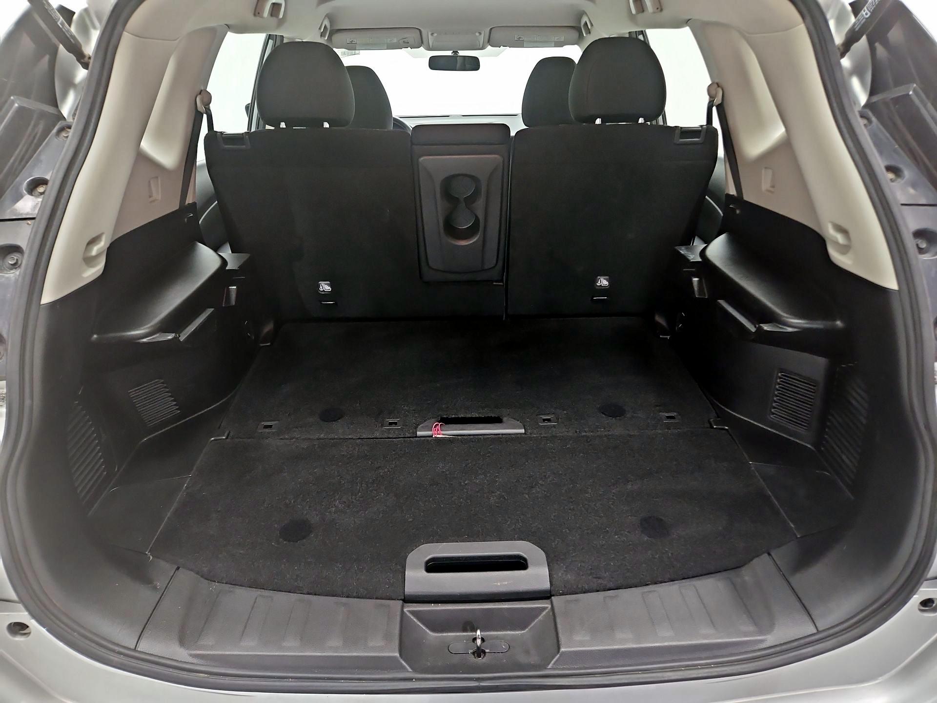 Thumbnail: 2018 Nissan Rogue - 18