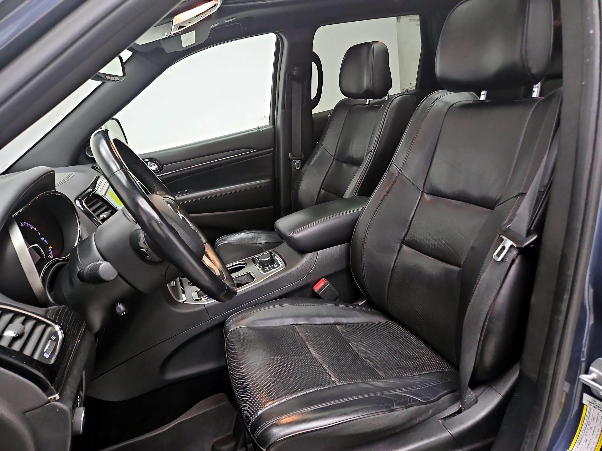 Thumbnail: 2019 Jeep Grand Cherokee - 11