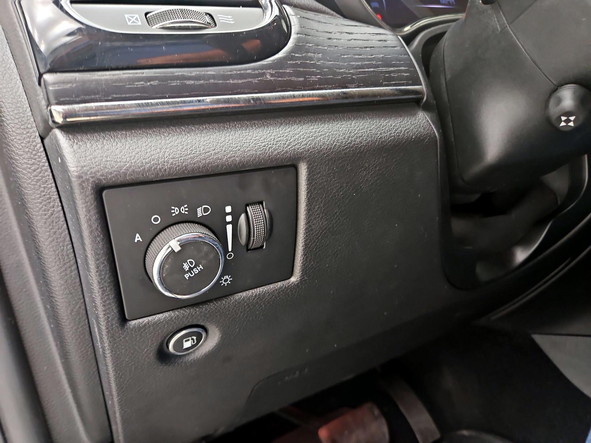 Thumbnail: 2019 Jeep Grand Cherokee - 13