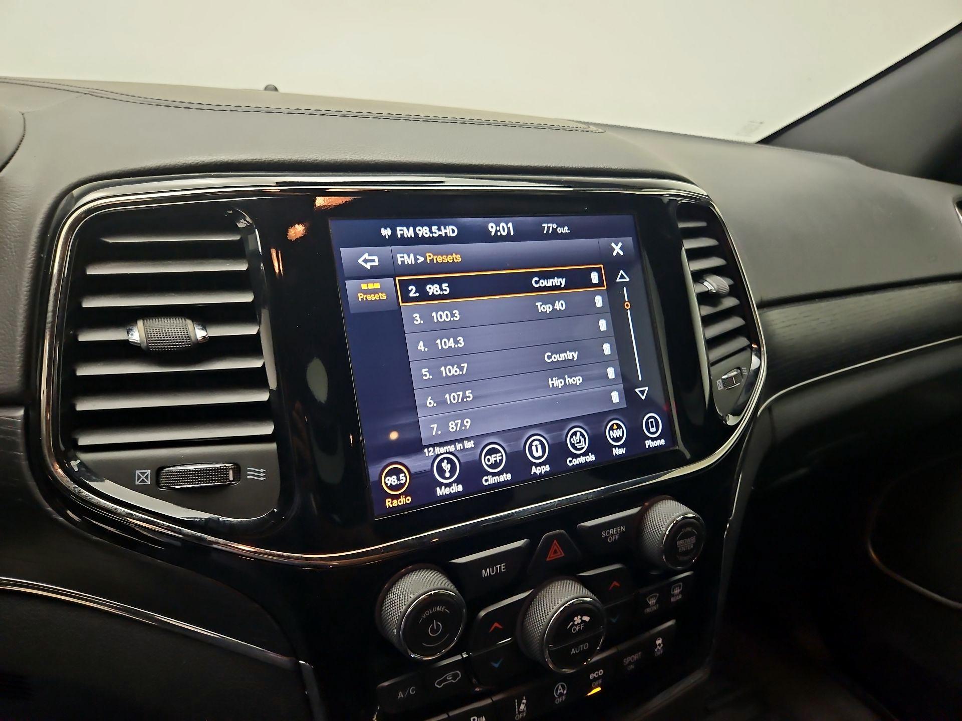 Thumbnail: 2019 Jeep Grand Cherokee - 16