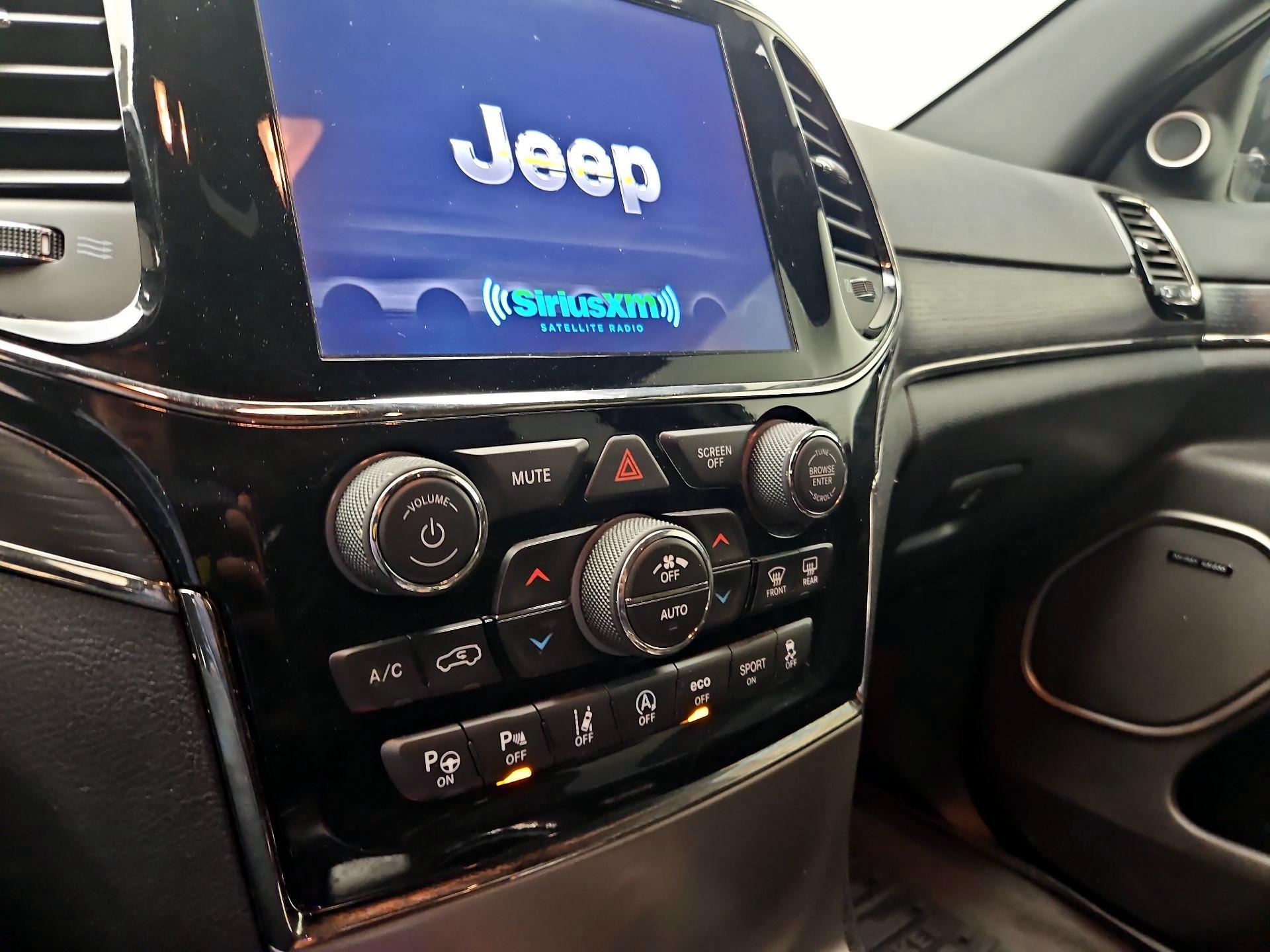 Thumbnail: 2019 Jeep Grand Cherokee - 17