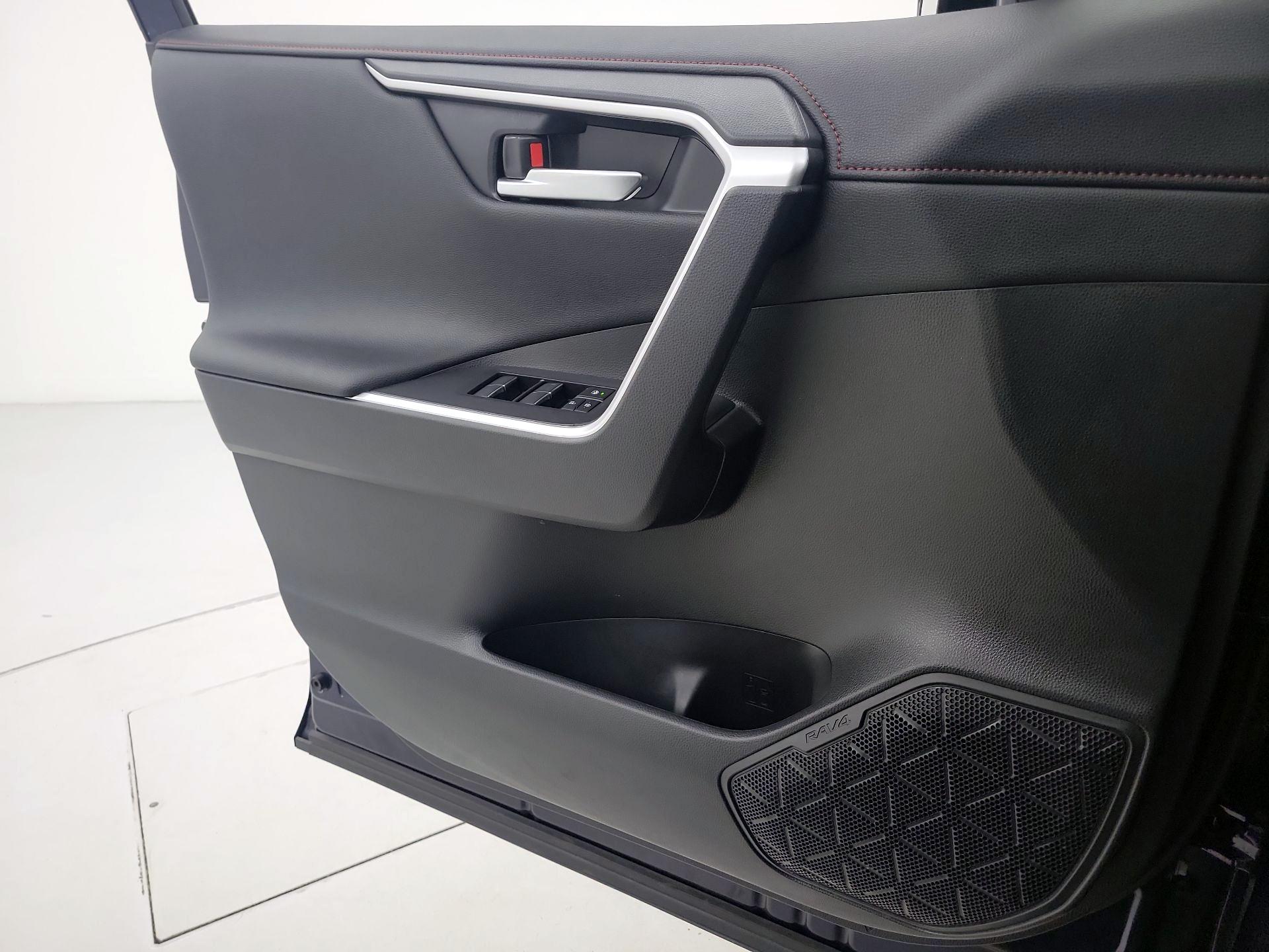 Thumbnail: 2023 Toyota RAV4 - 12