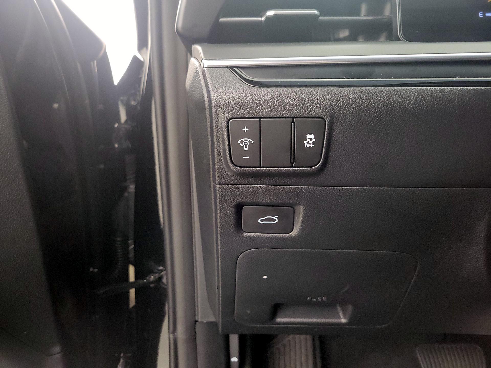 Thumbnail: 2025 Kia K5 - 13