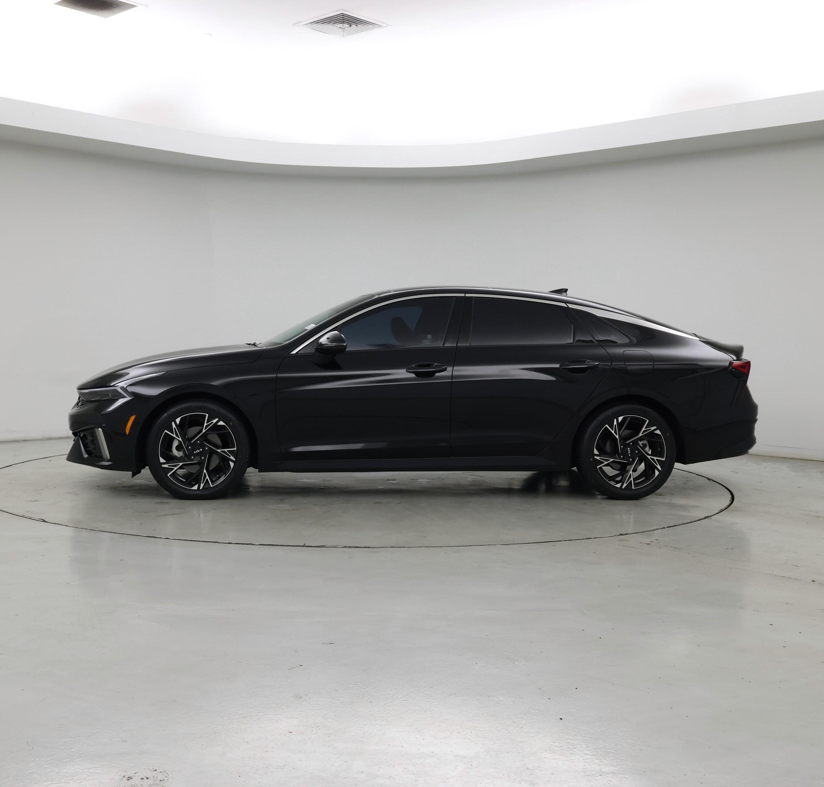 Thumbnail: 2025 Kia K5 - 3