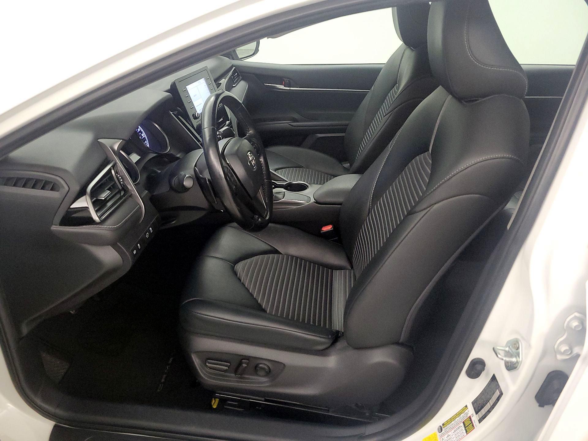 Thumbnail: 2021 Toyota Camry - 11