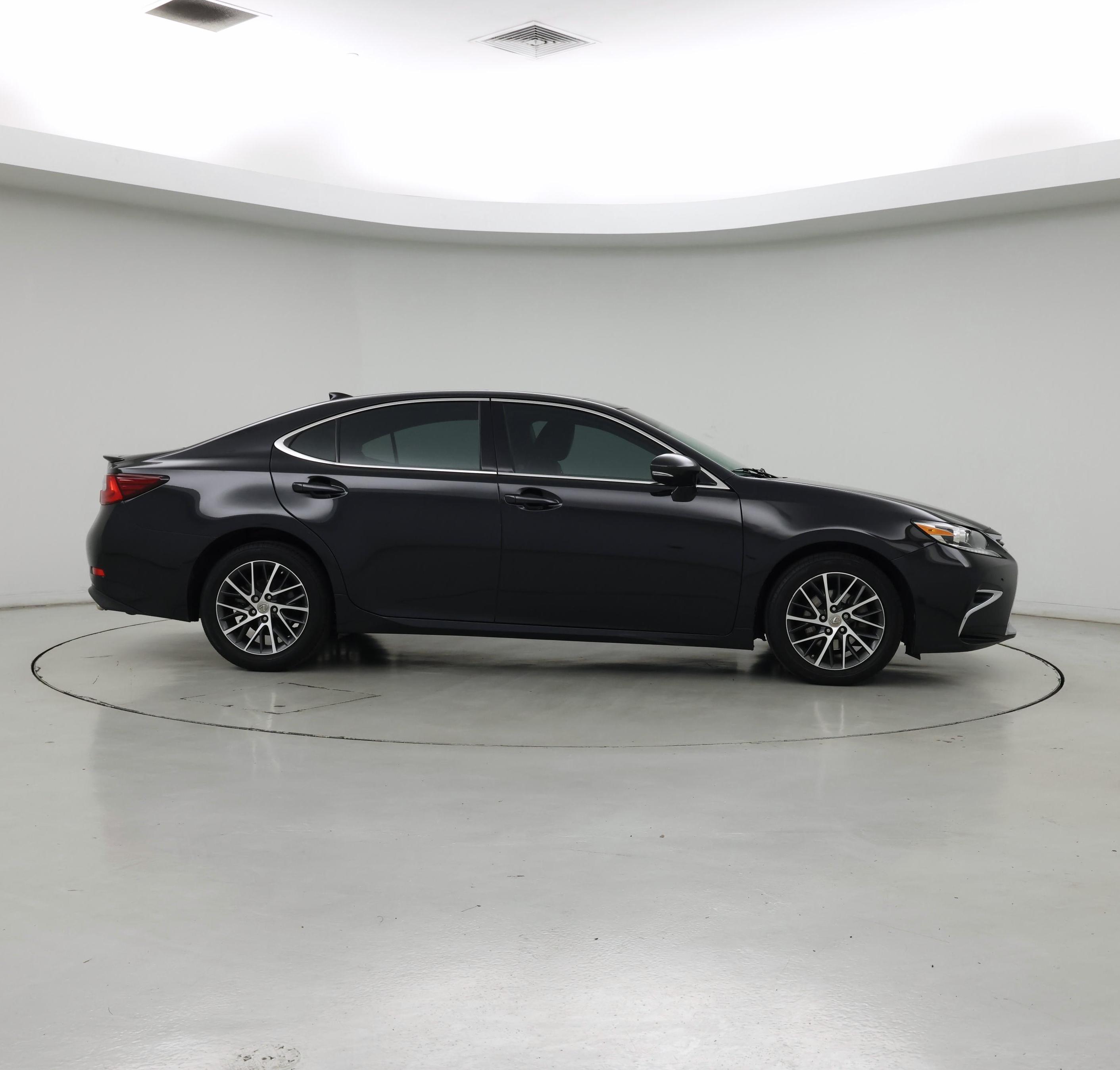 Thumbnail: 2016 Lexus ES - 7