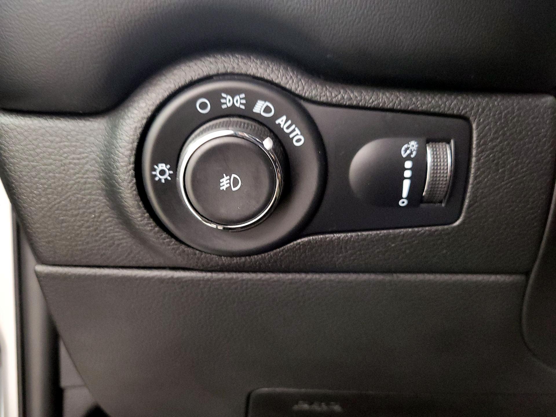 Thumbnail: 2023 Dodge Durango - 13