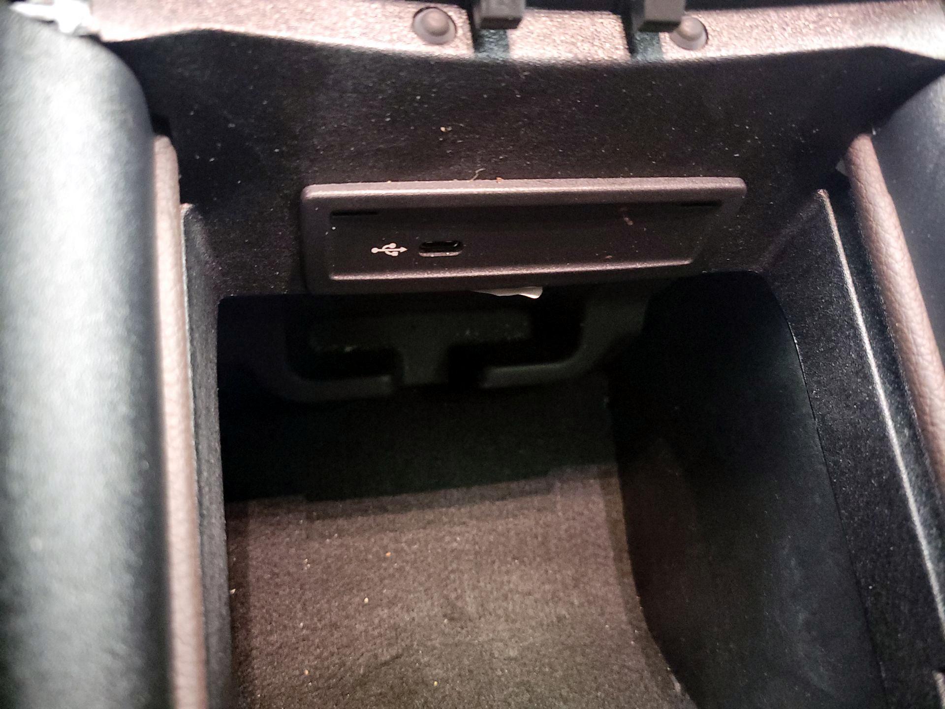 Thumbnail: 2022 Mercedes-Benz GLE - 19