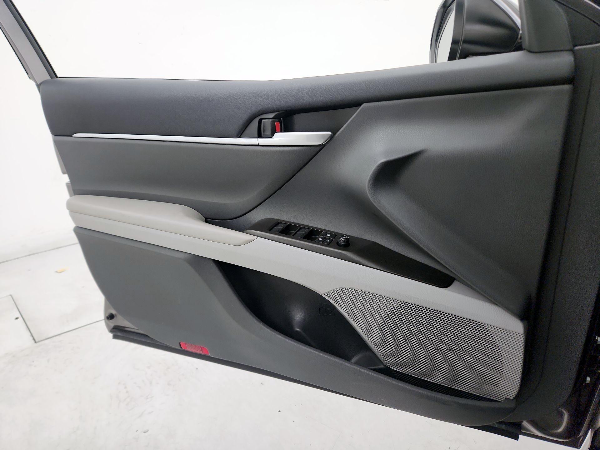 Thumbnail: 2023 Toyota Camry - 12