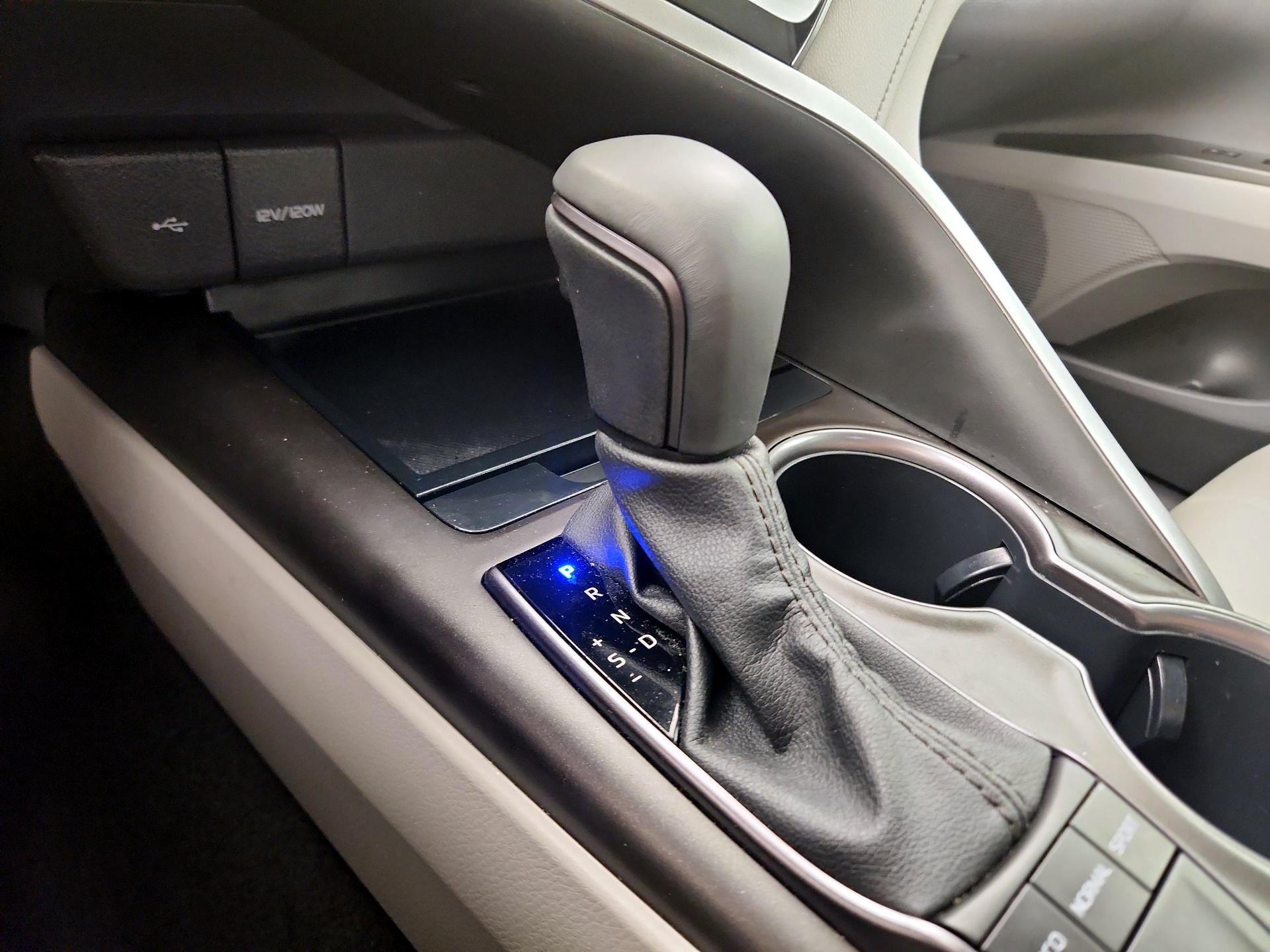 Thumbnail: 2023 Toyota Camry - 17