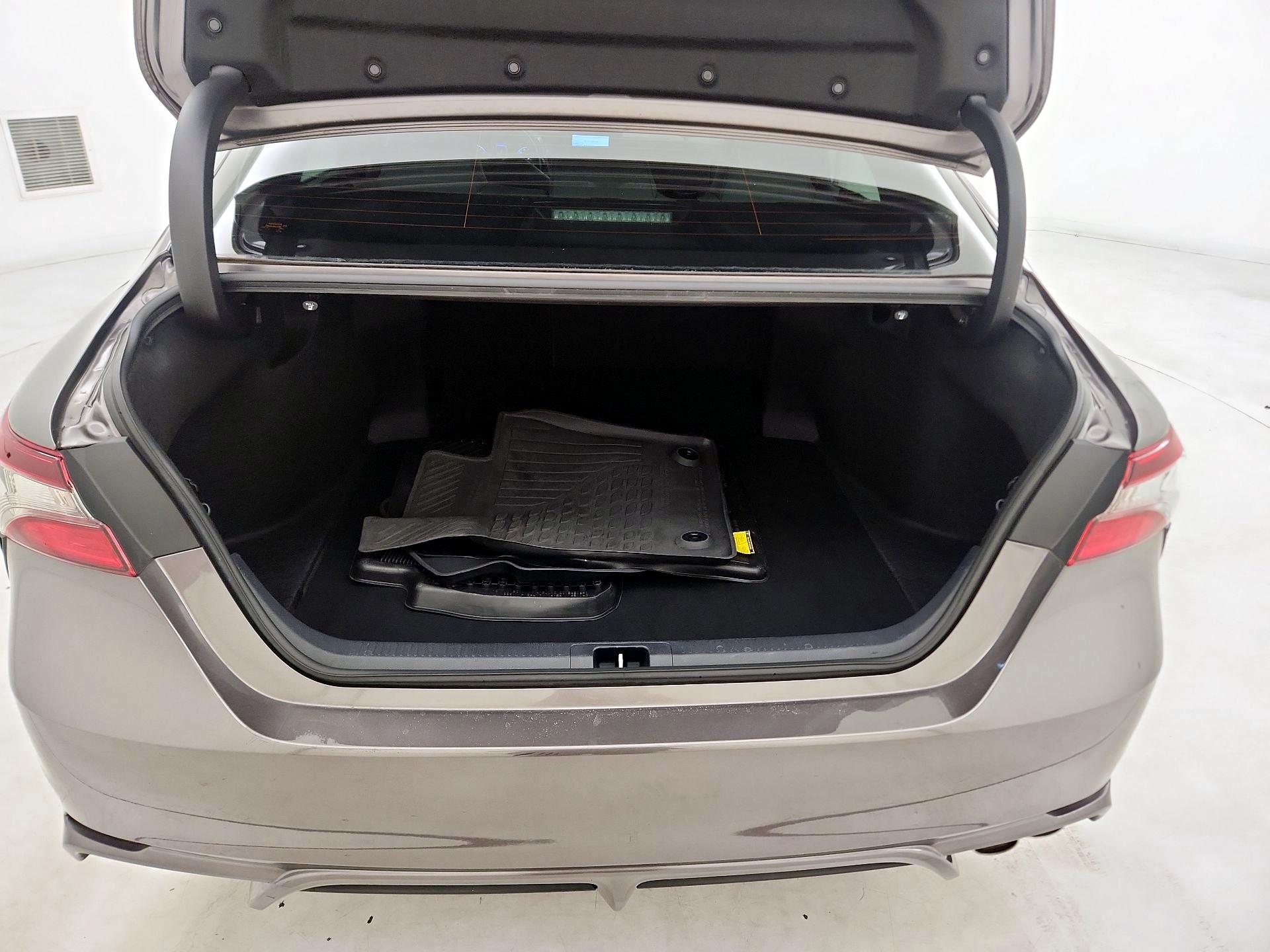 Thumbnail: 2023 Toyota Camry - 20