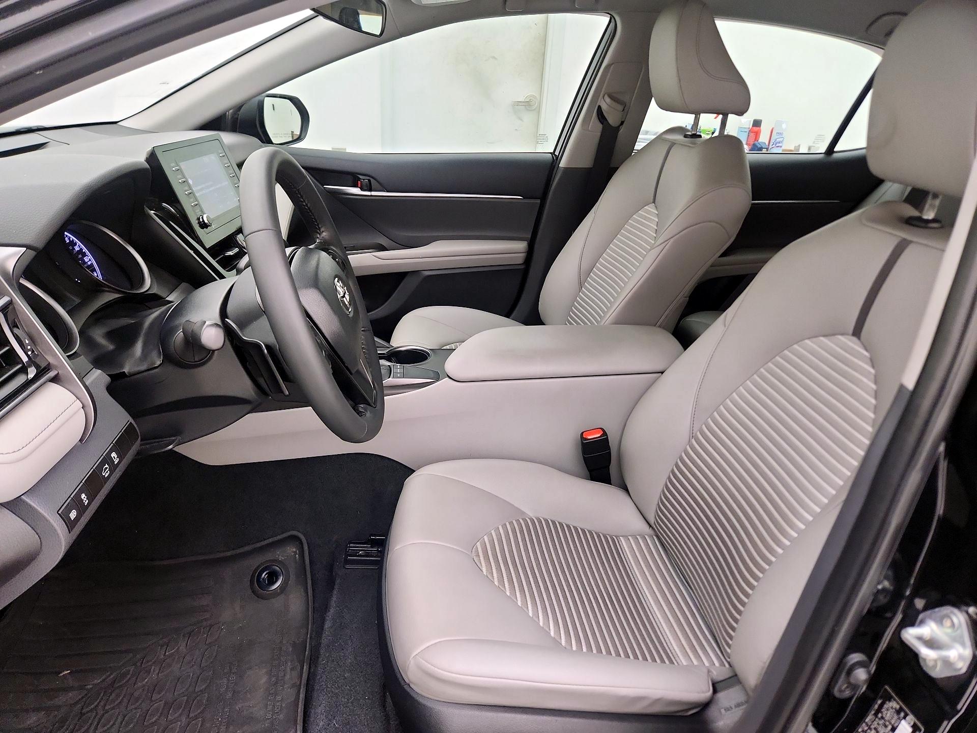 Thumbnail: 2023 Toyota Camry - 11