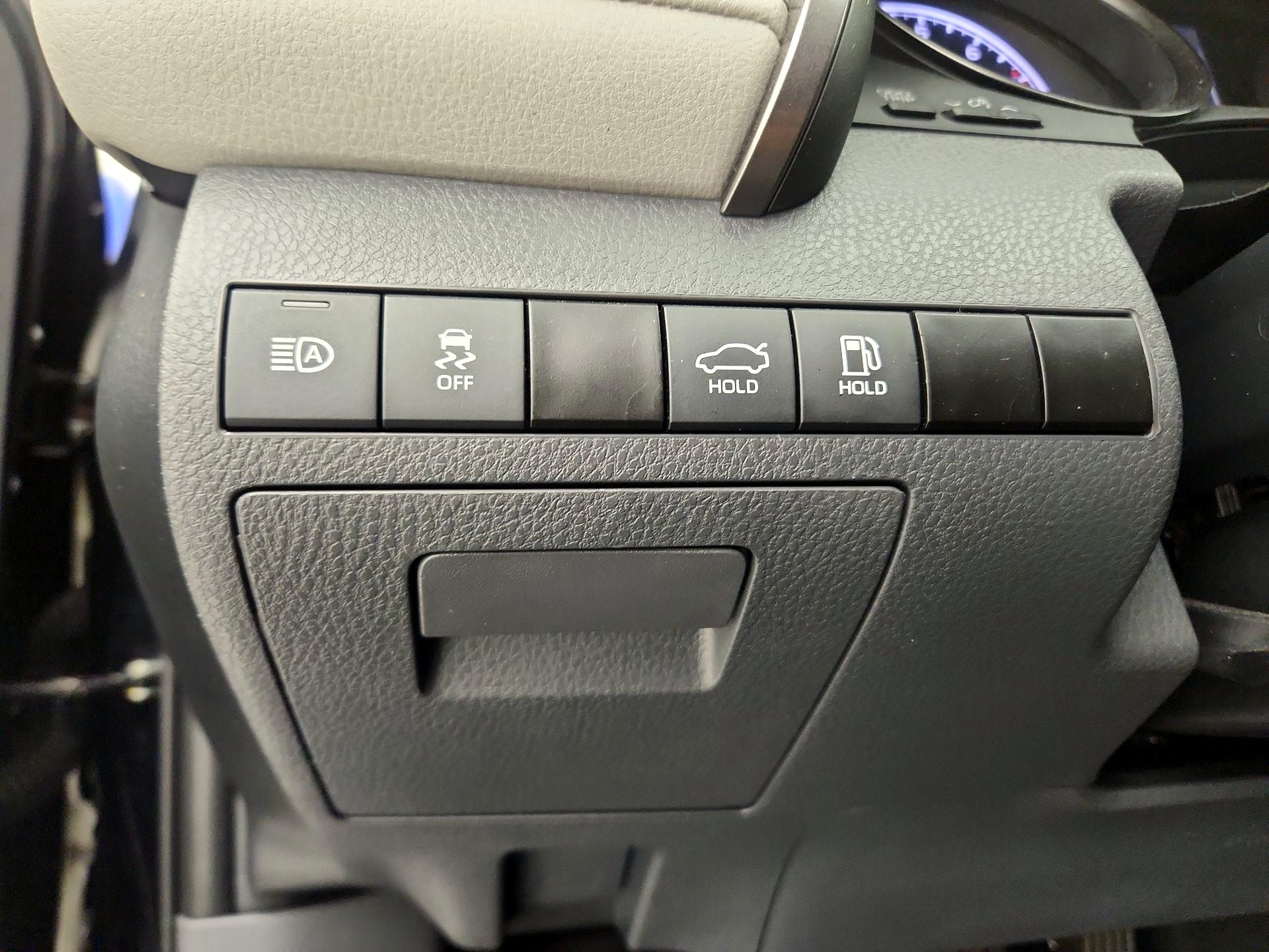 Thumbnail: 2023 Toyota Camry - 13