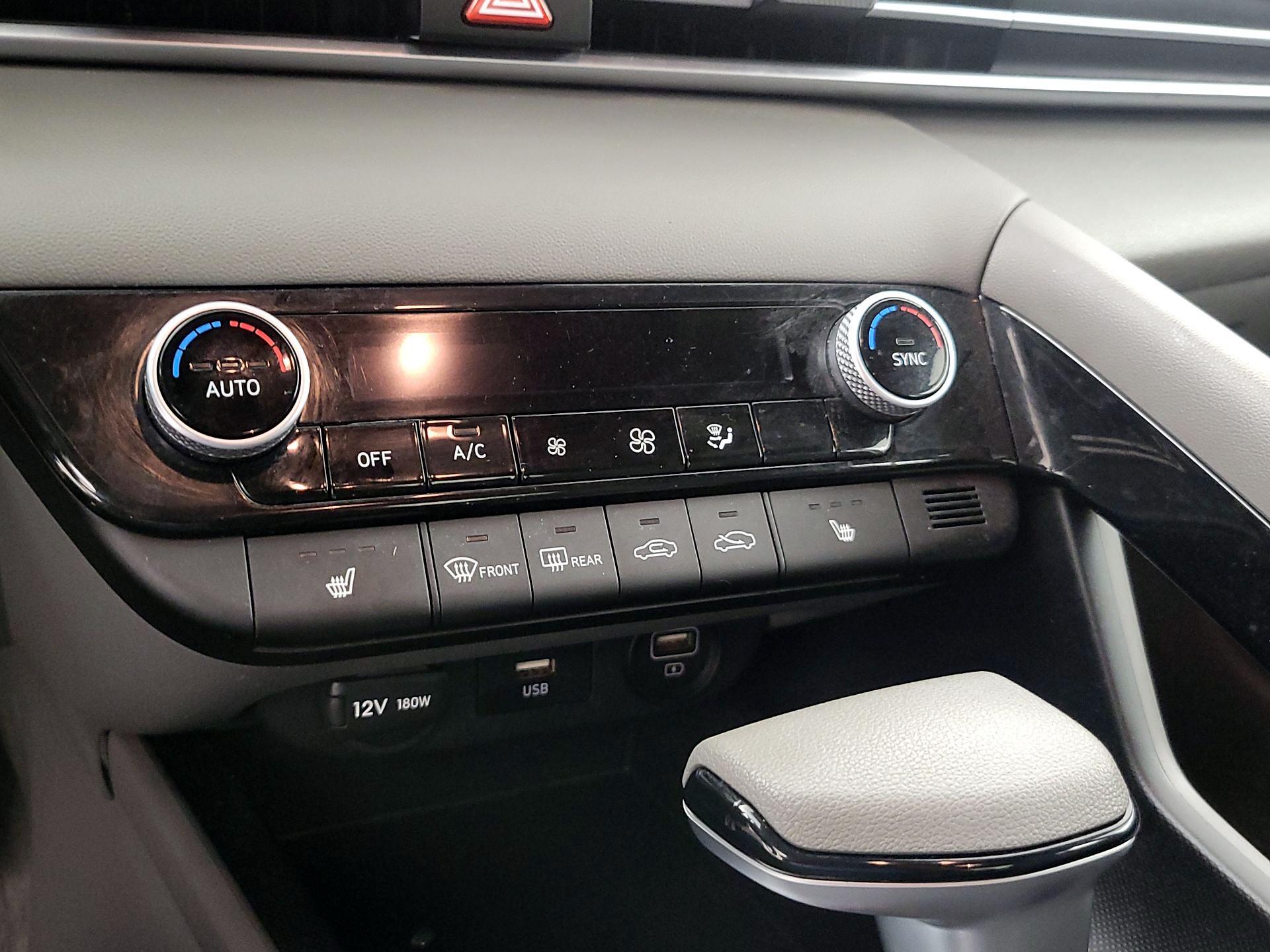 Thumbnail: 2023 Hyundai Elantra - 16