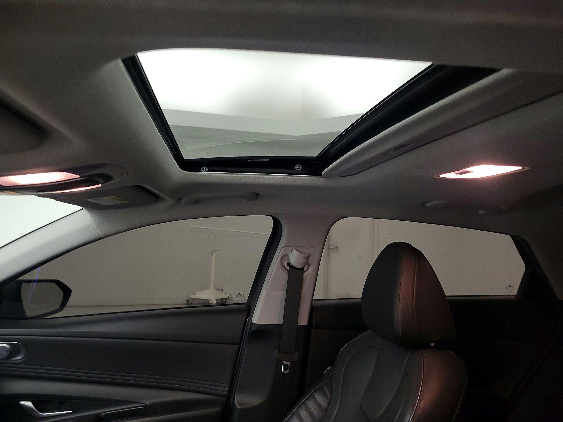 Thumbnail: 2023 Hyundai Elantra - 20