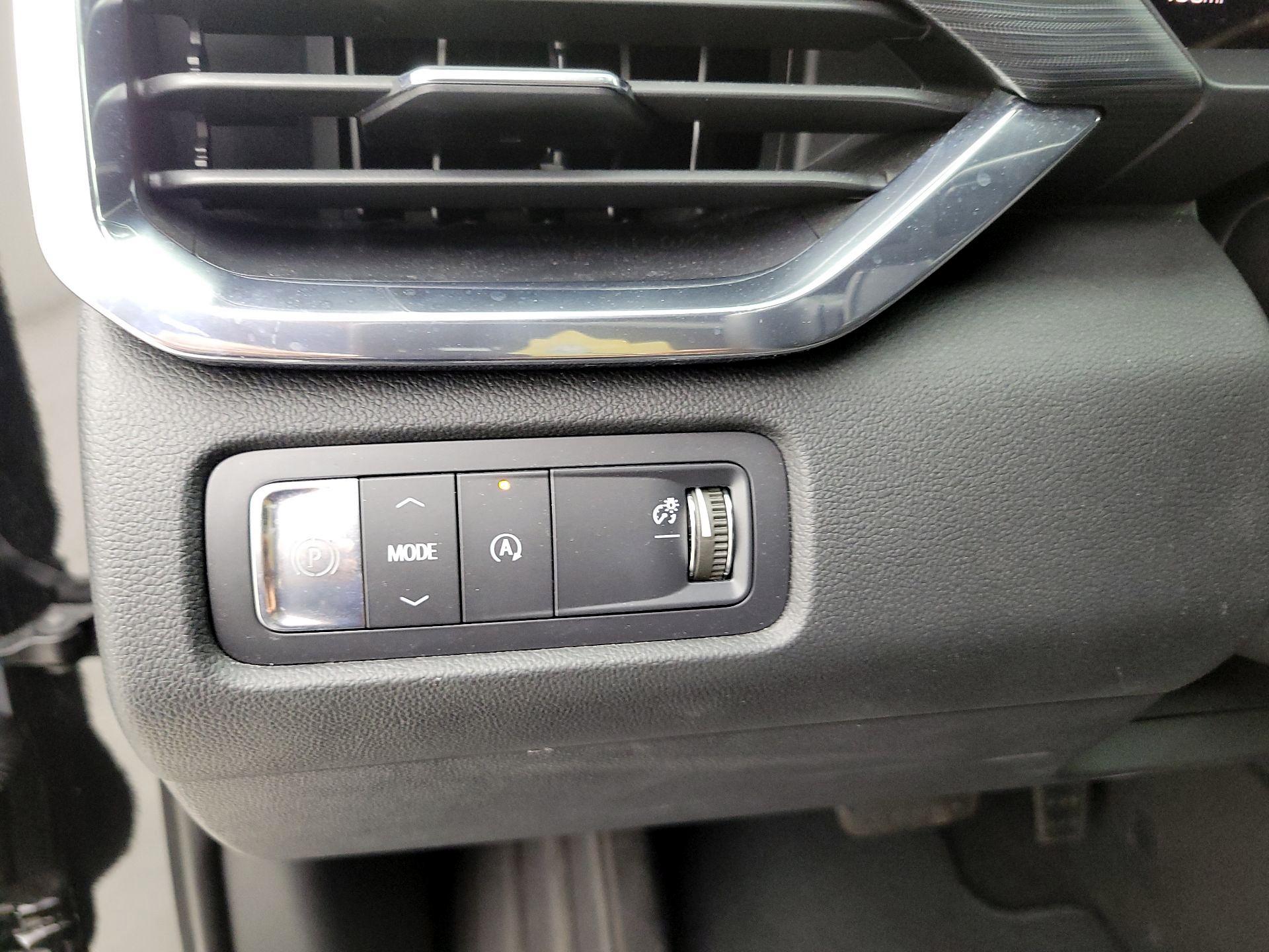 Thumbnail: 2025 GMC Acadia - 13