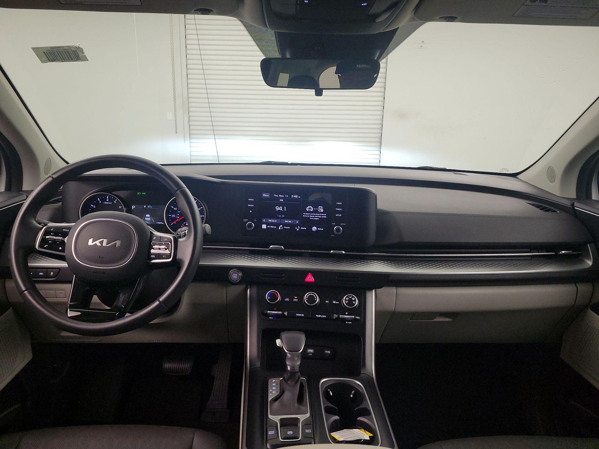 Thumbnail: 2024 Kia Carnival - 9