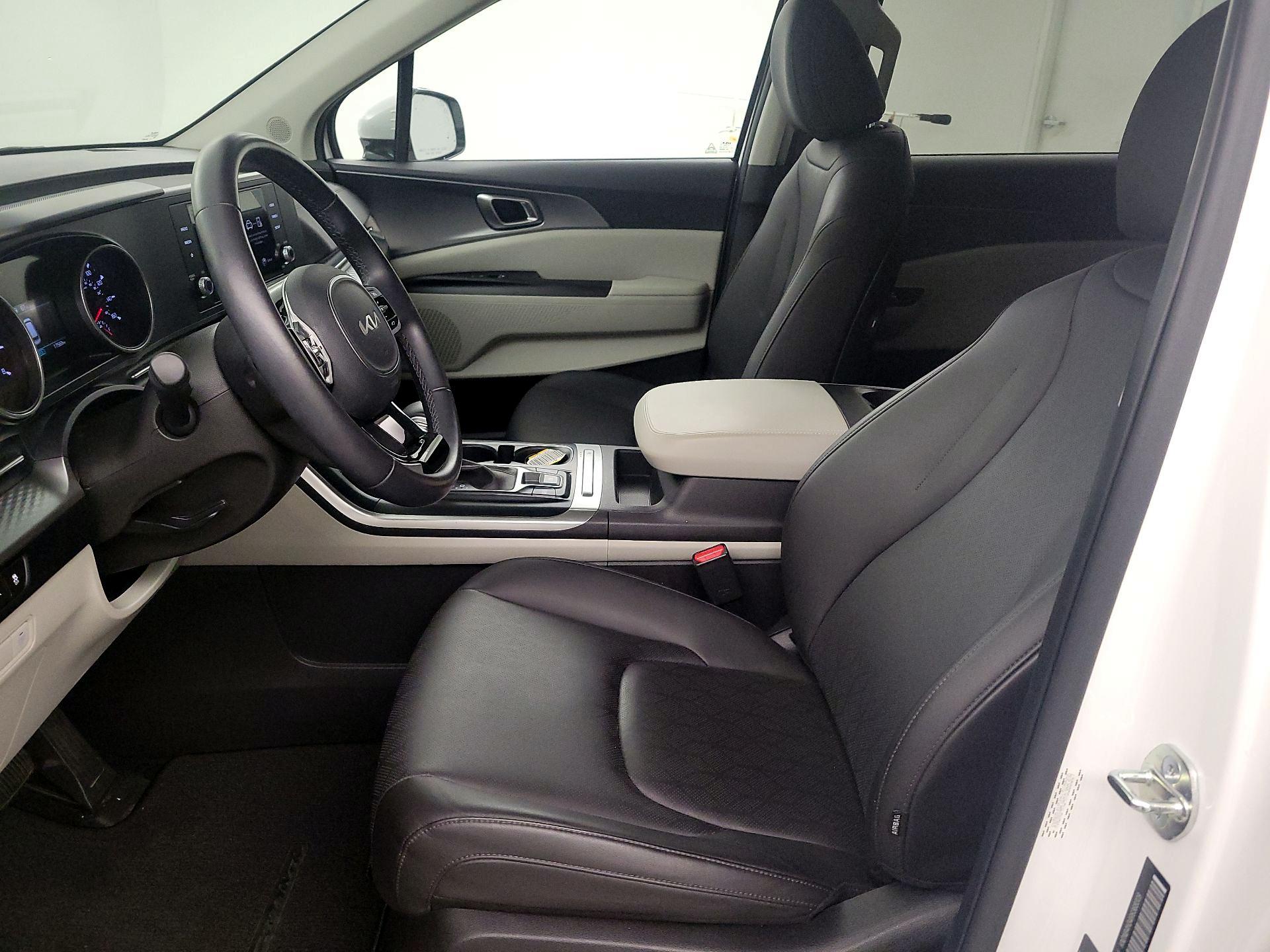 Thumbnail: 2024 Kia Carnival - 11