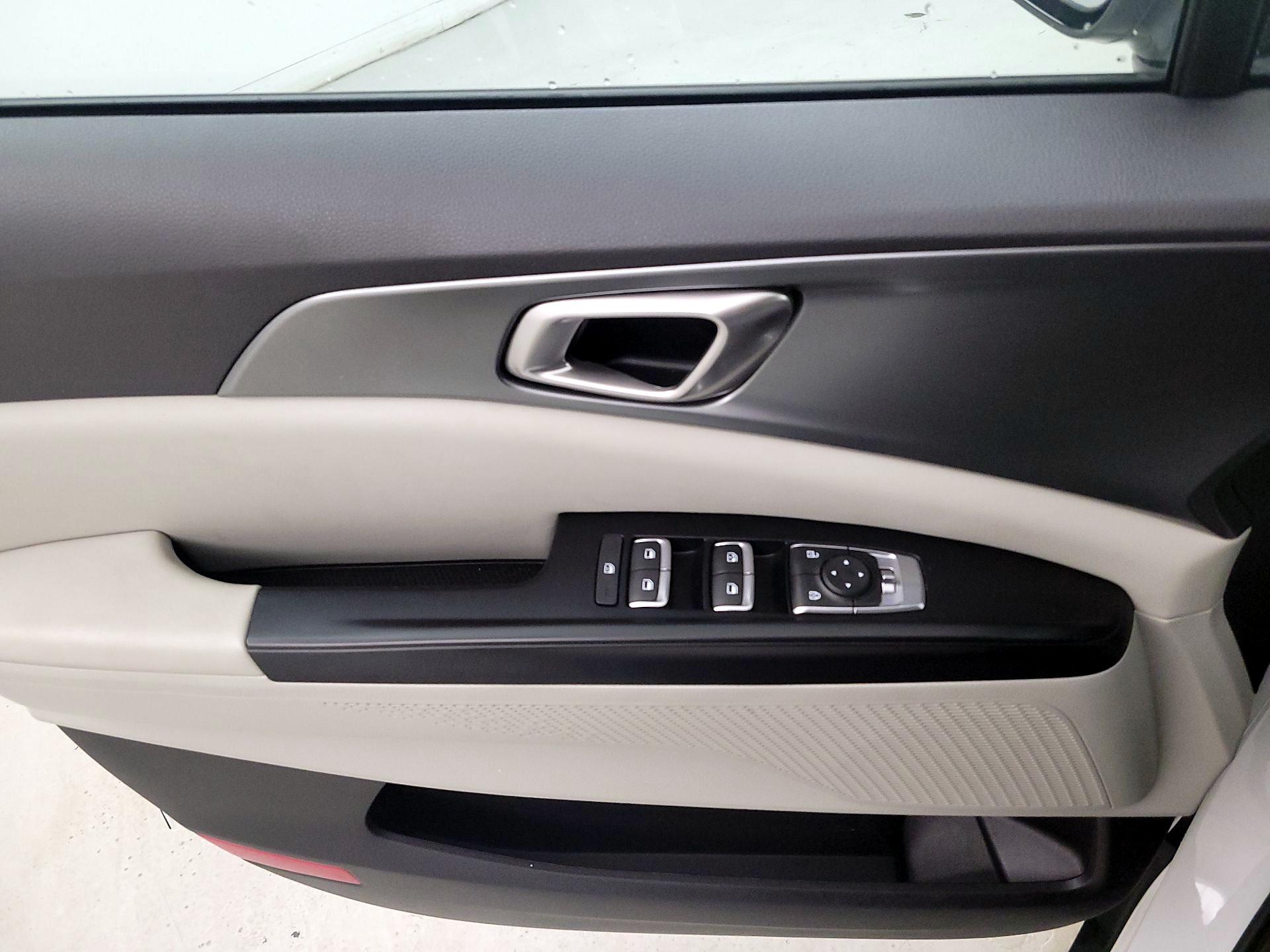 Thumbnail: 2024 Kia Carnival - 12