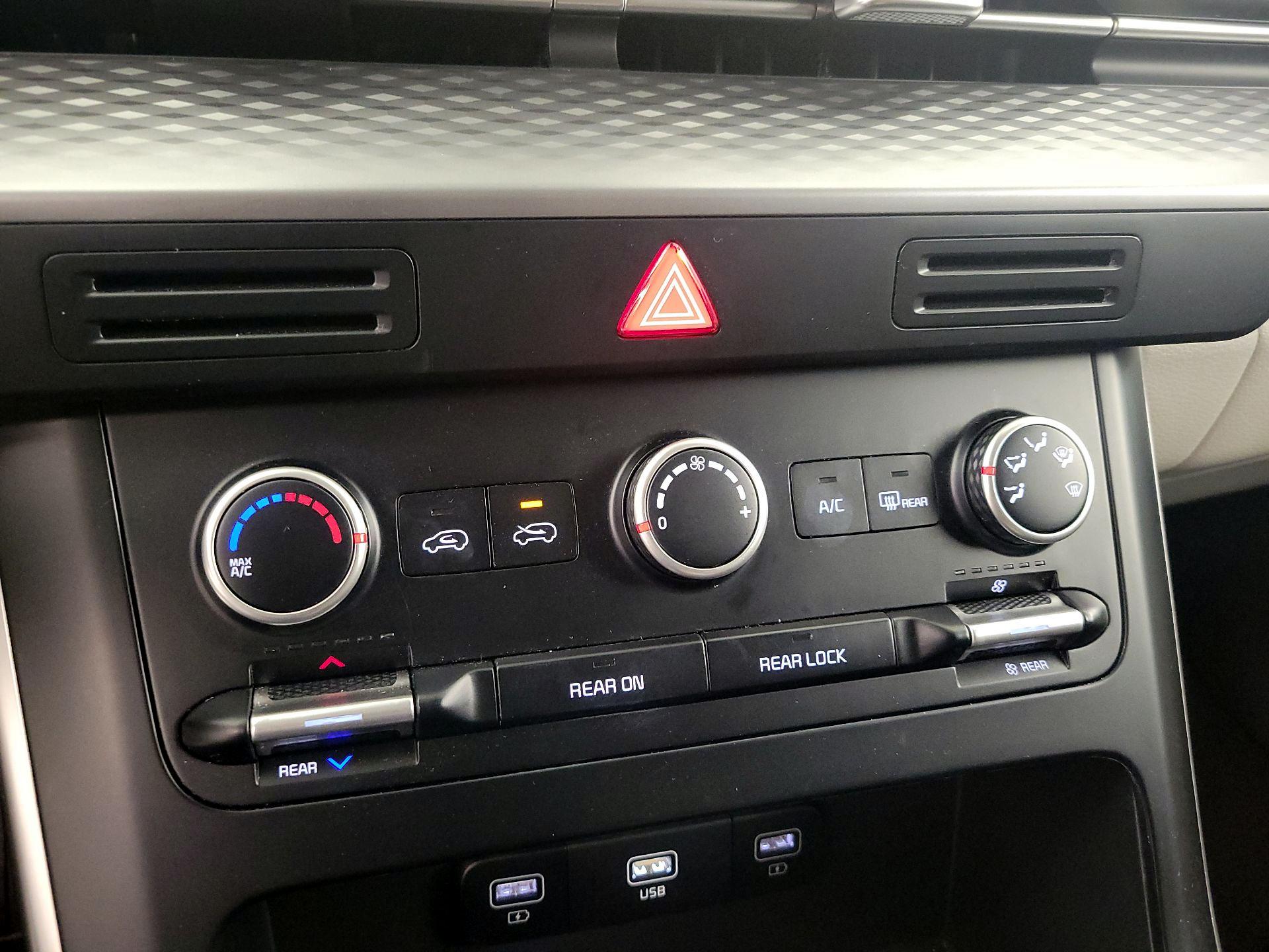 Thumbnail: 2024 Kia Carnival - 16