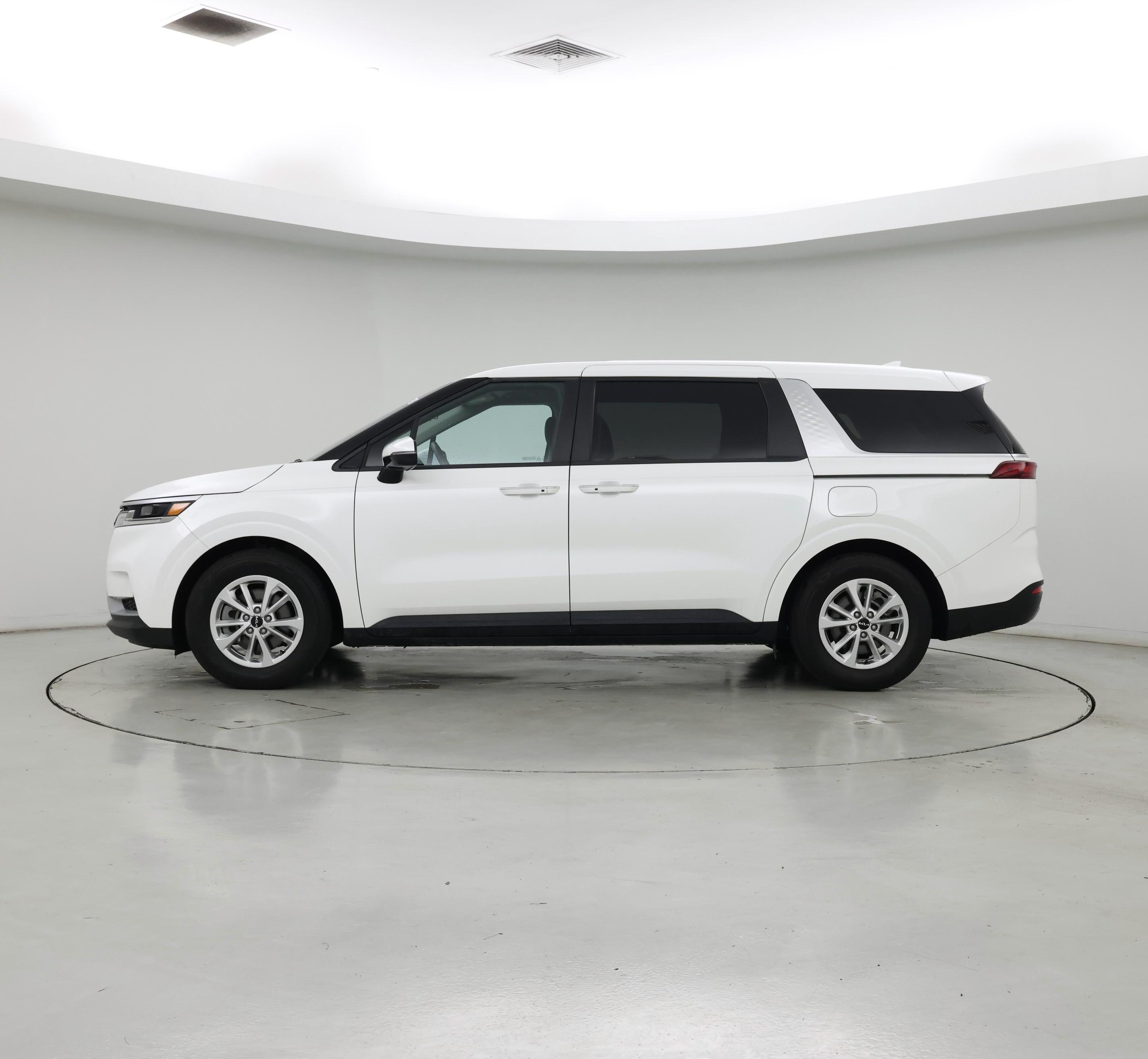 Thumbnail: 2024 Kia Carnival - 3