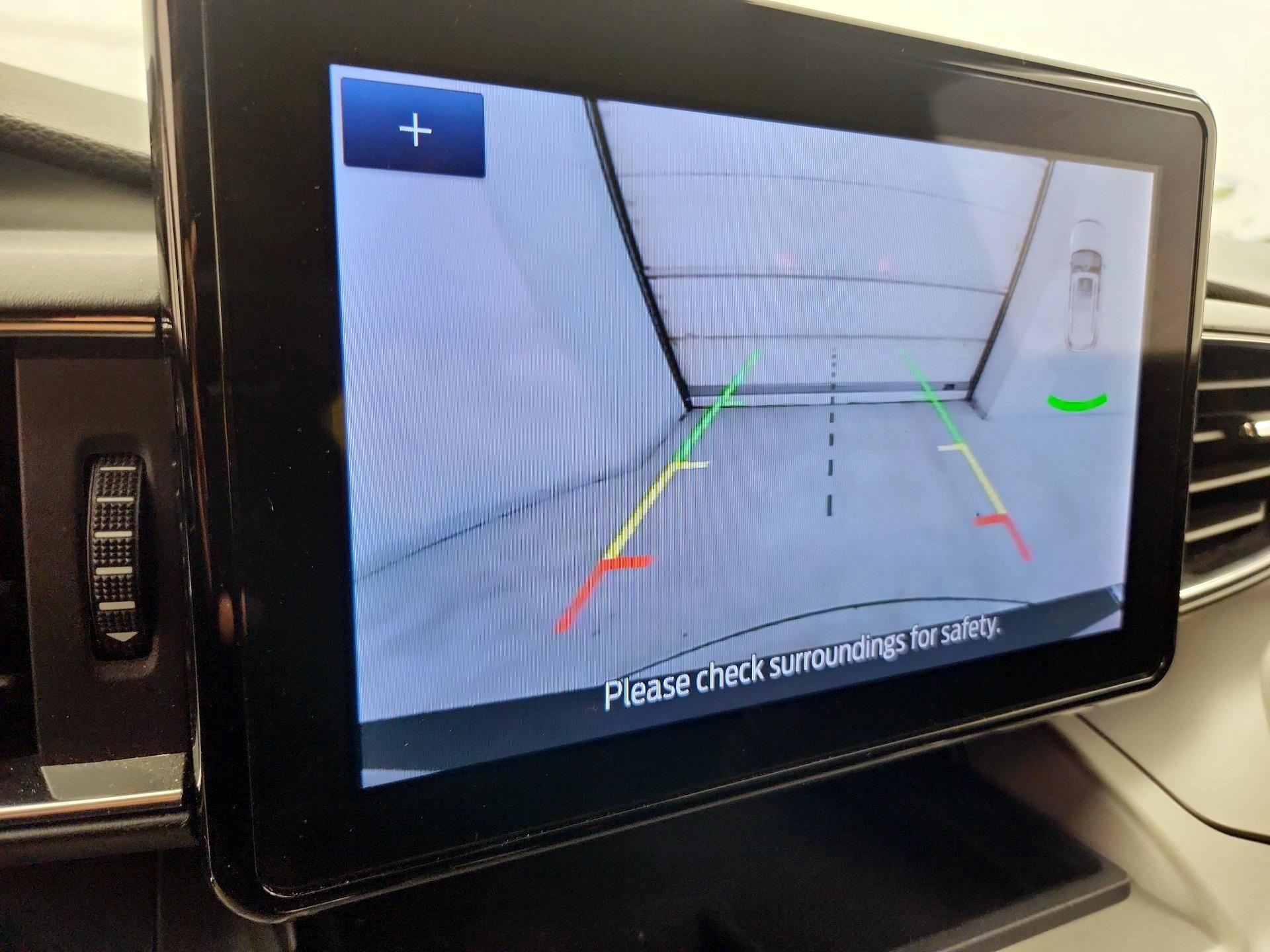 Thumbnail: 2022 Ford Explorer - 14