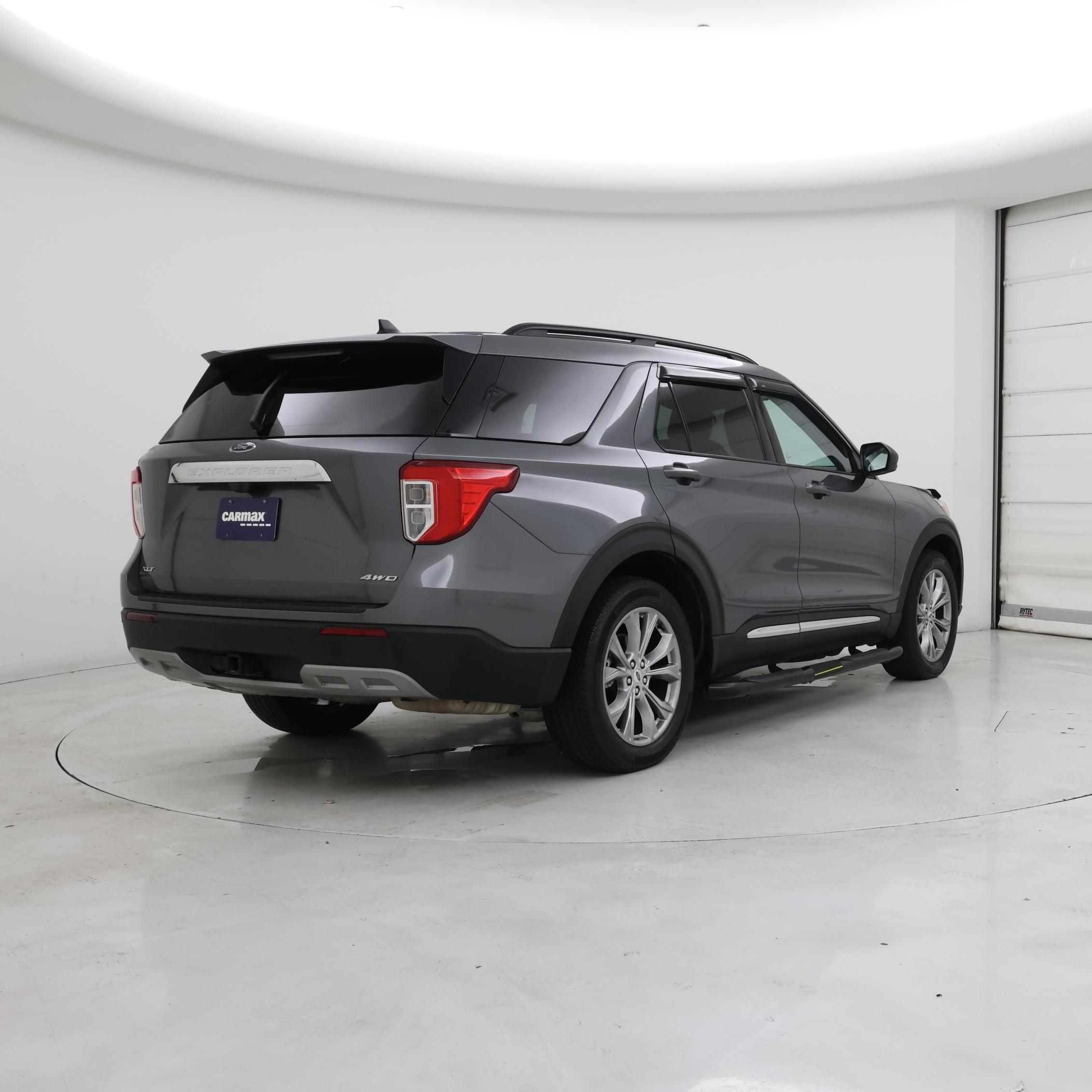 Thumbnail: 2022 Ford Explorer - 8