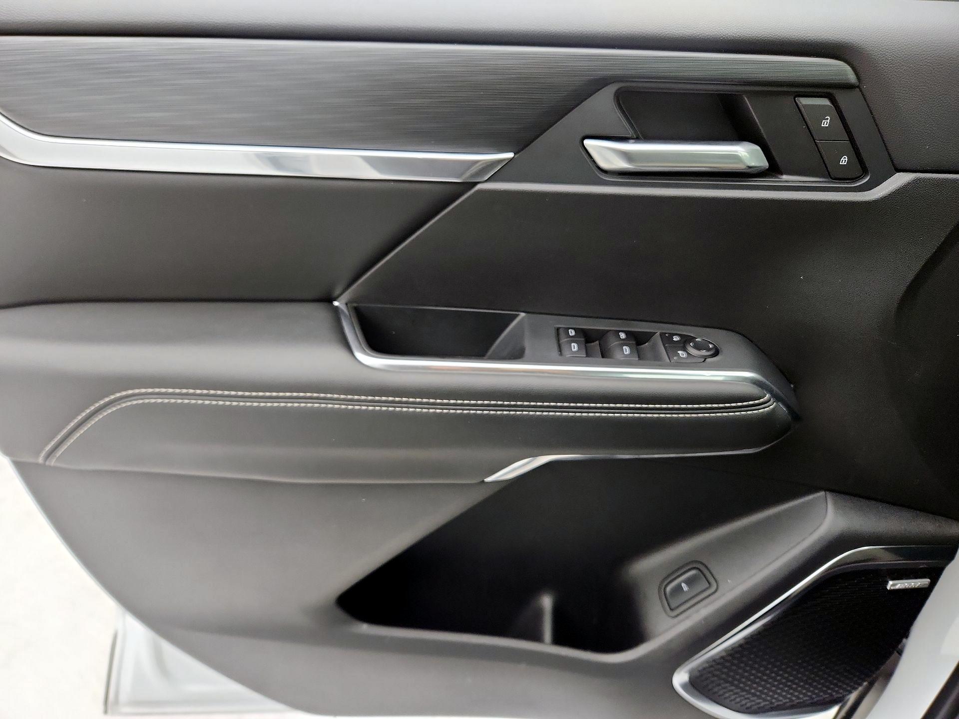 Thumbnail: 2025 GMC Acadia - 12