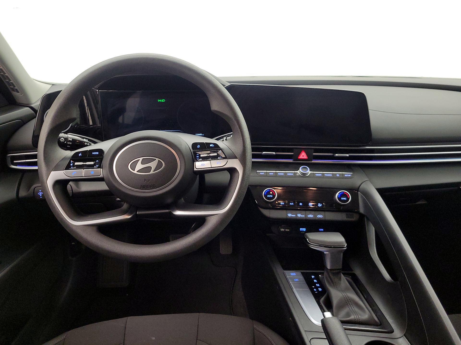 Thumbnail: 2024 Hyundai Elantra - 10