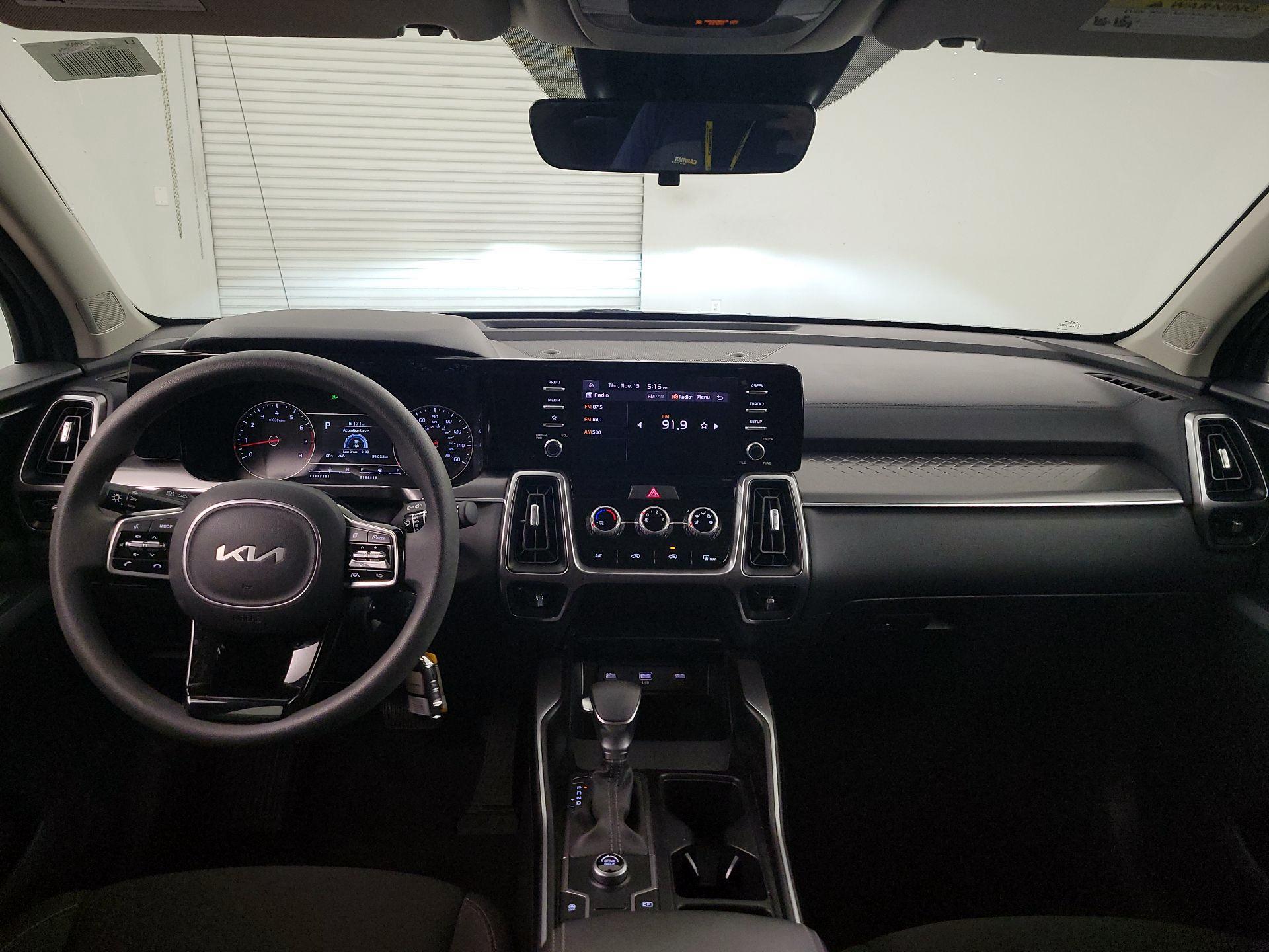 Thumbnail: 2023 Kia Sorento - 9