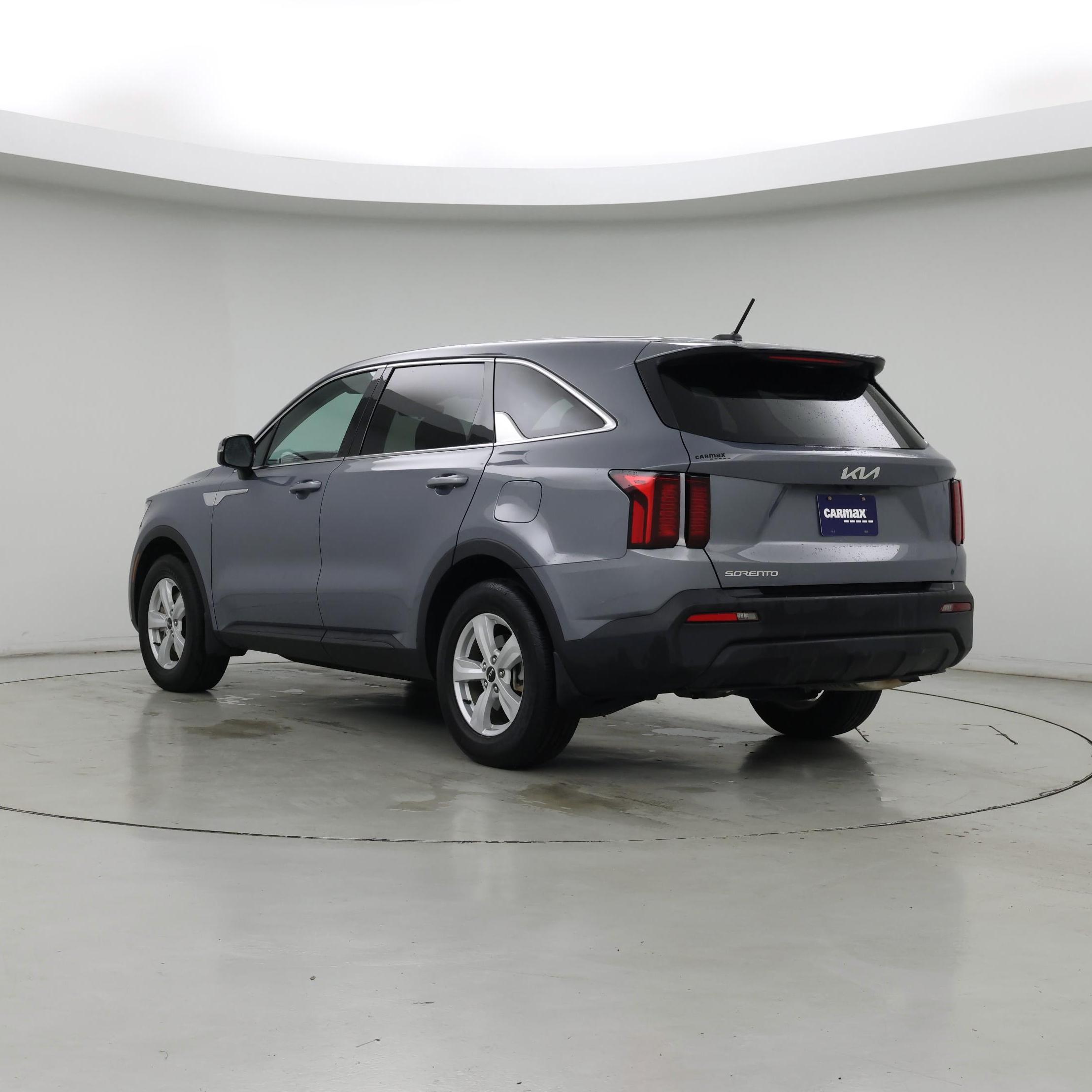 Thumbnail: 2023 Kia Sorento - 2