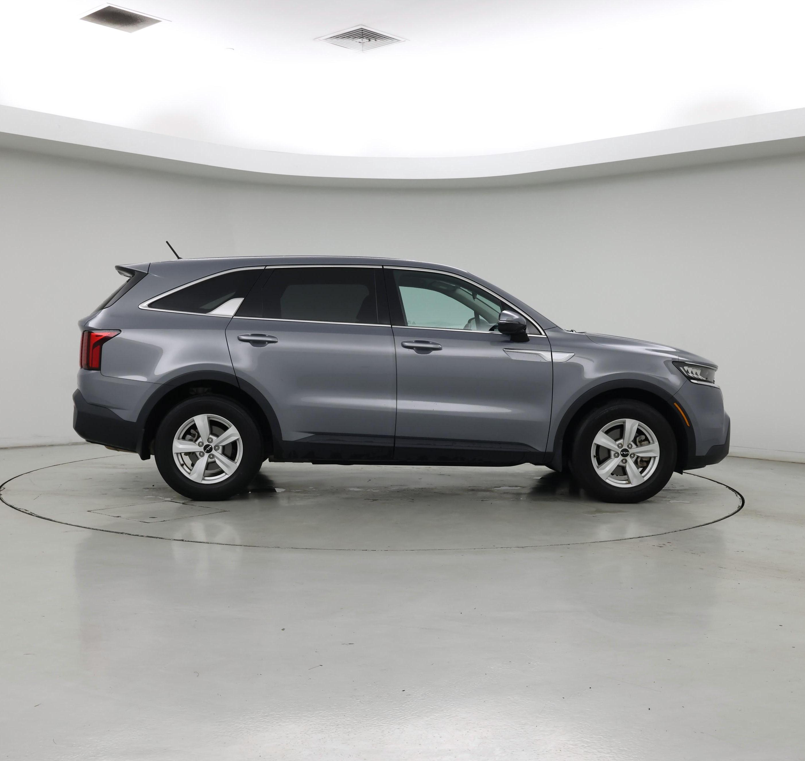 Thumbnail: 2023 Kia Sorento - 7