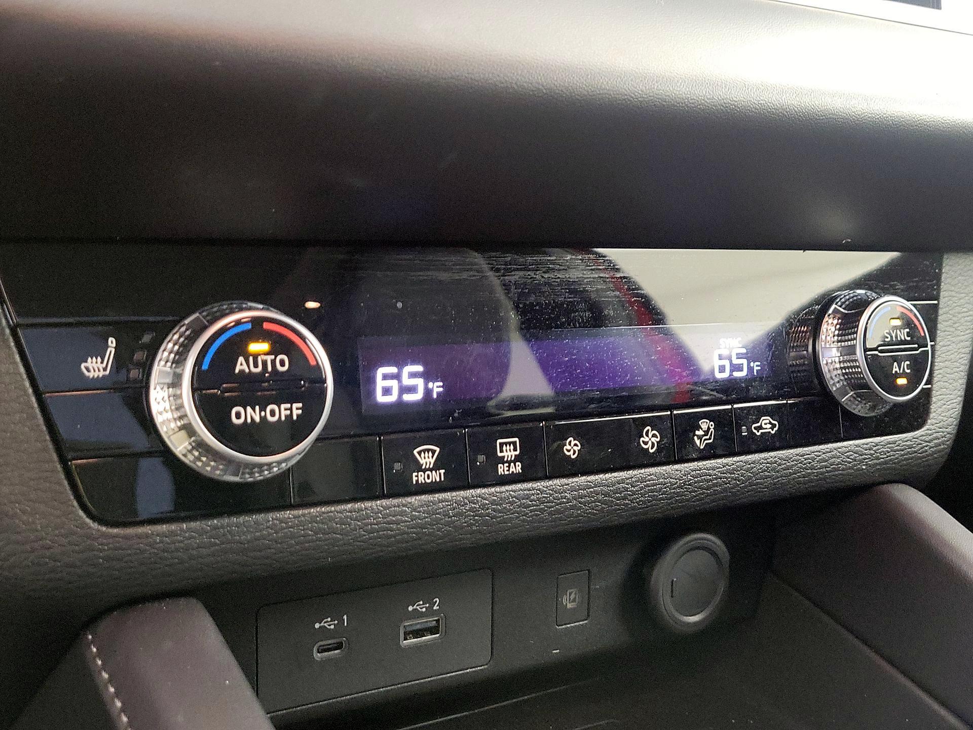 Thumbnail: 2024 Mitsubishi Outlander - 17