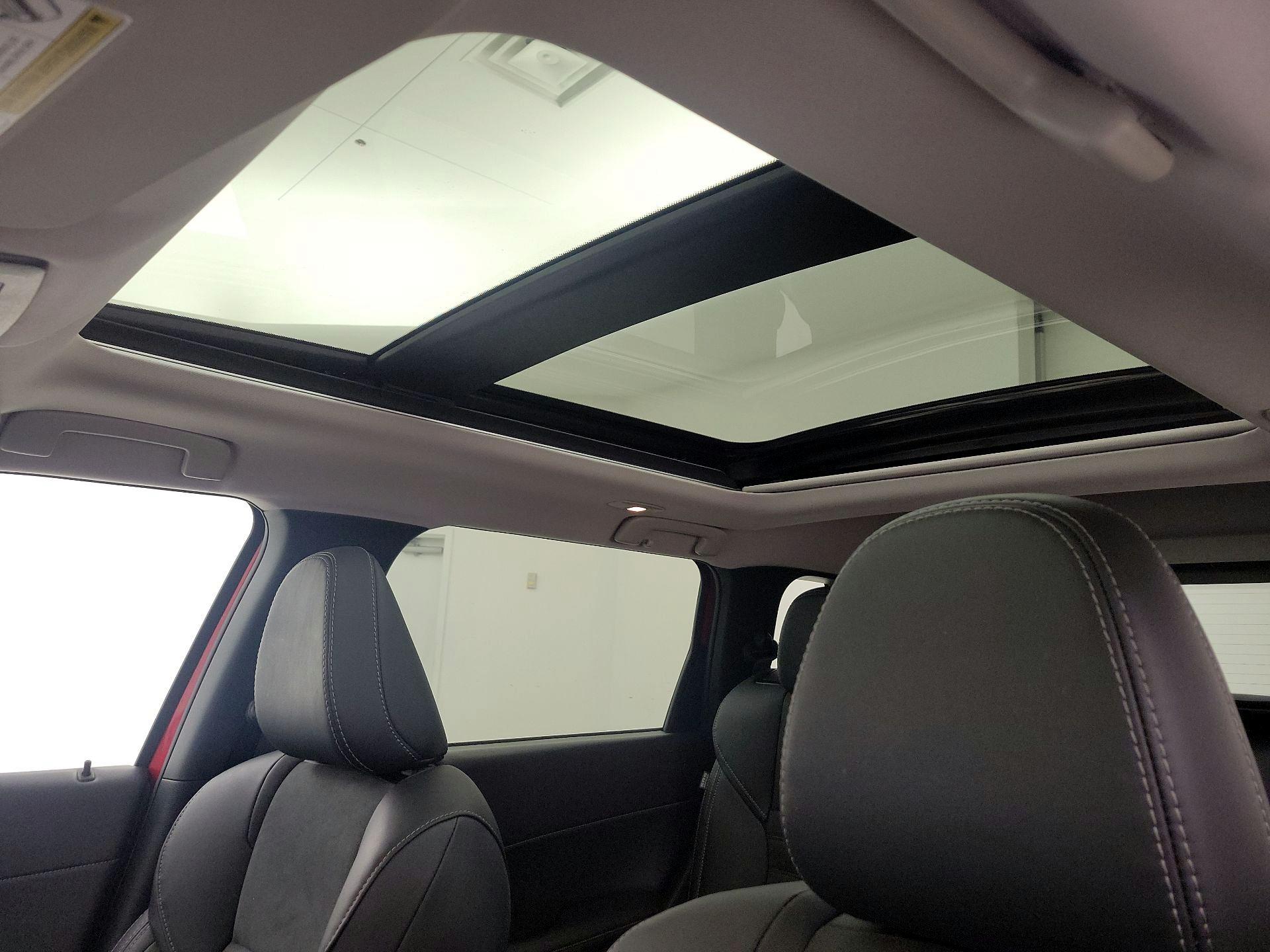 Thumbnail: 2024 Mitsubishi Outlander - 20