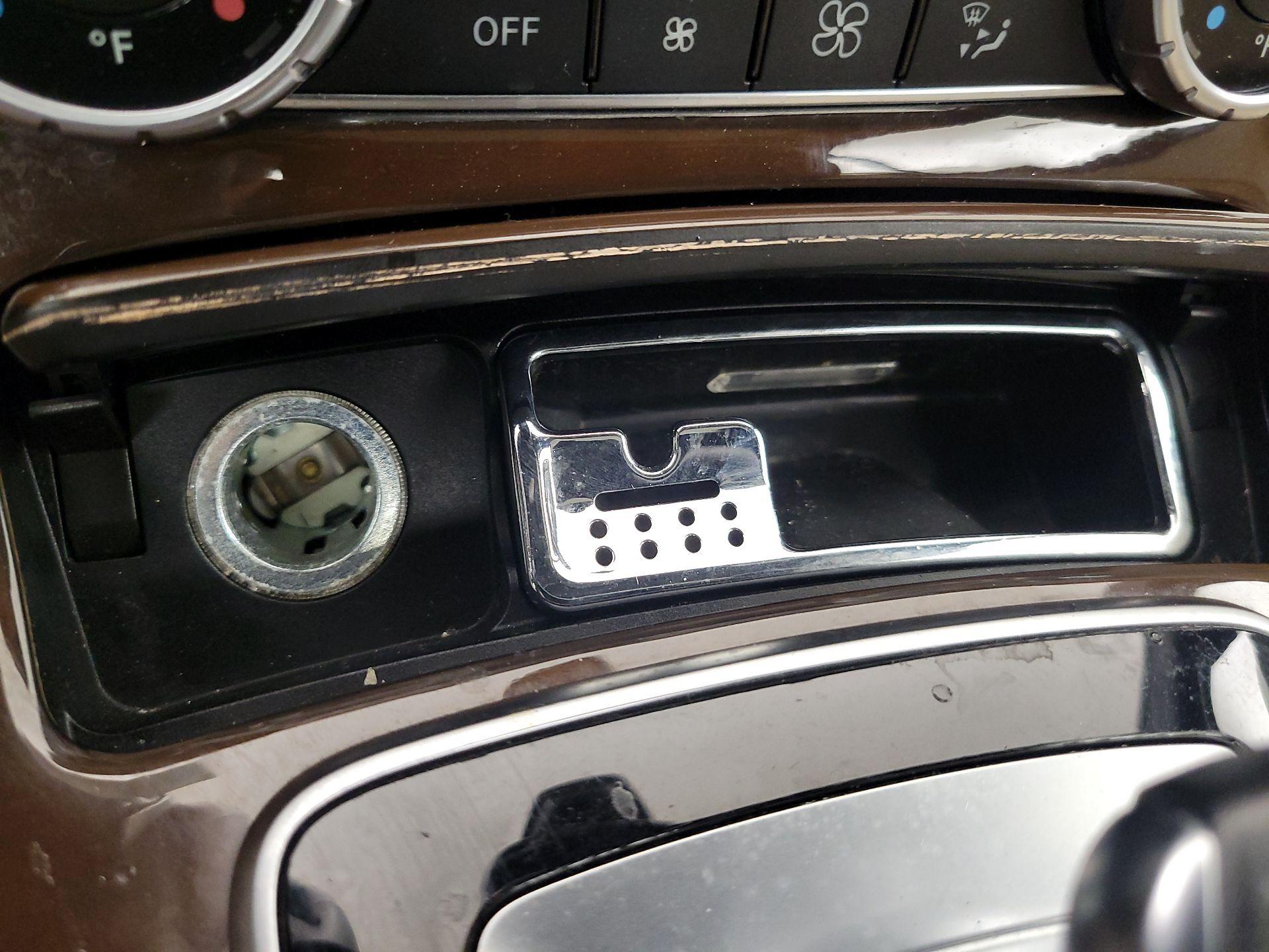 Thumbnail: 2020 Mercedes-Benz SLC - 19